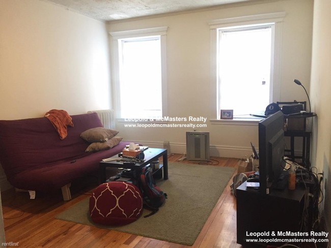 1292 Commonwealth Ave, Allston