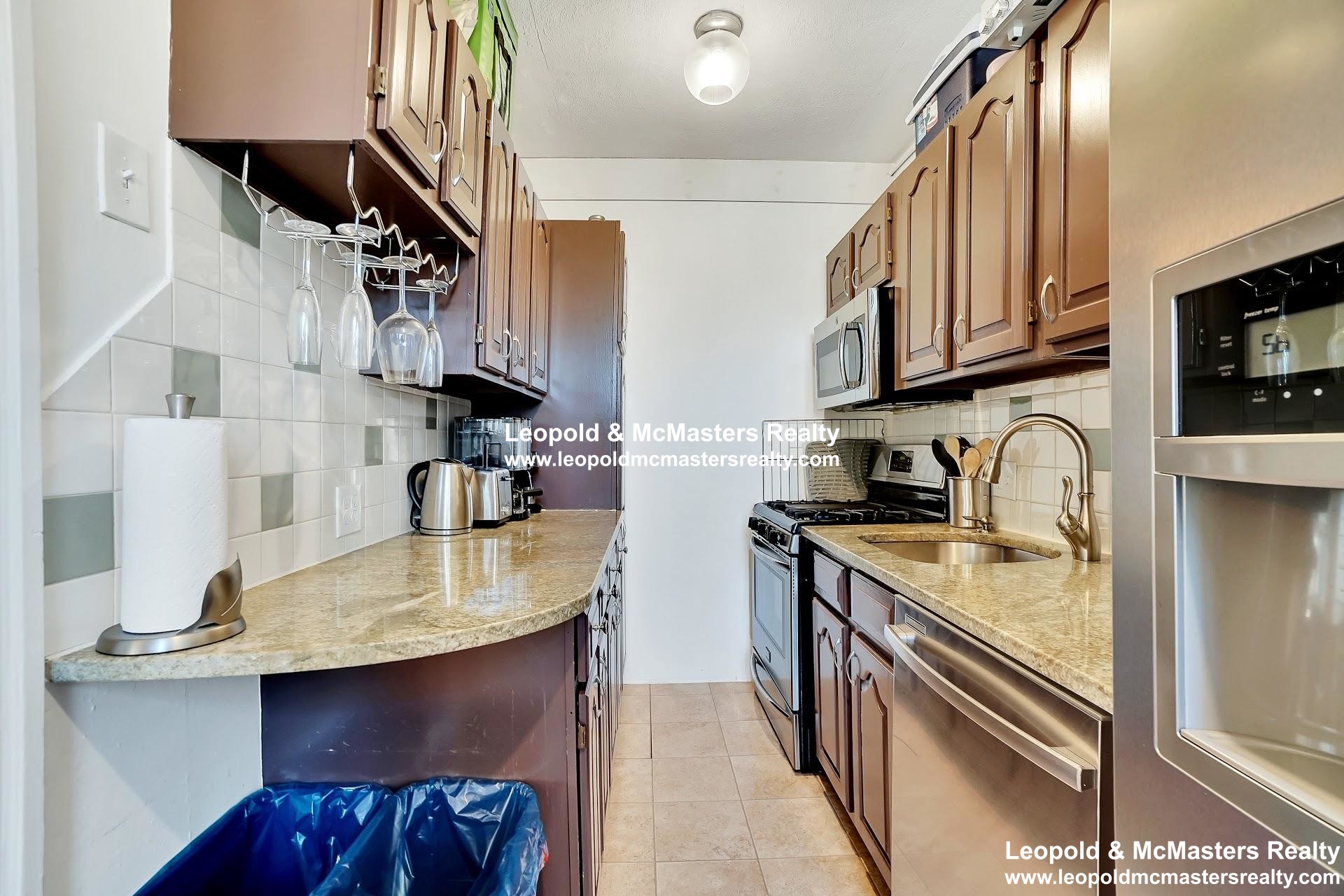 1 bed, 1 bath apartment for rent at 118 Riverway Unit 18, Fenway — photo 2 of 10