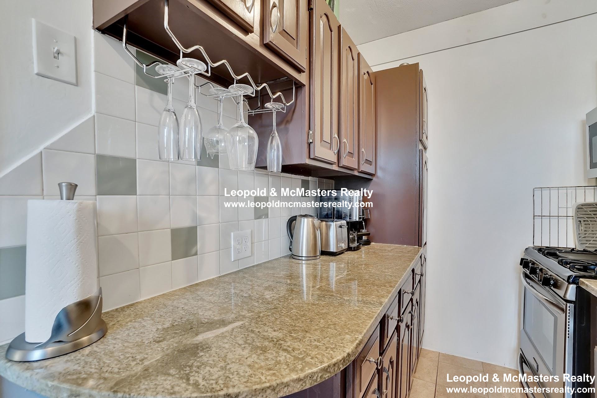 1 bed, 1 bath apartment for rent at 118 Riverway Unit 18, Fenway — photo 3 of 10