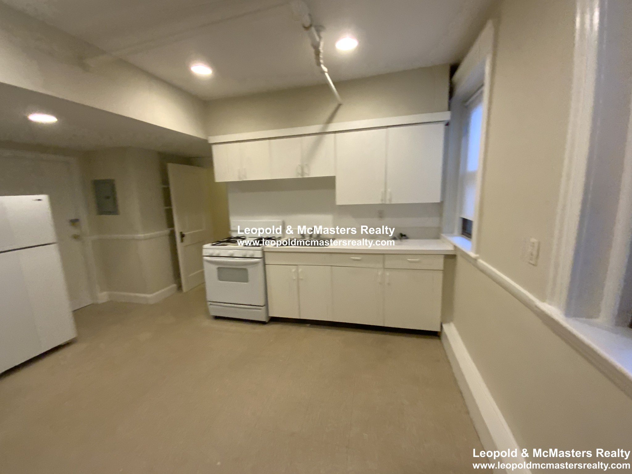 94 Longwood Ave, Longwood