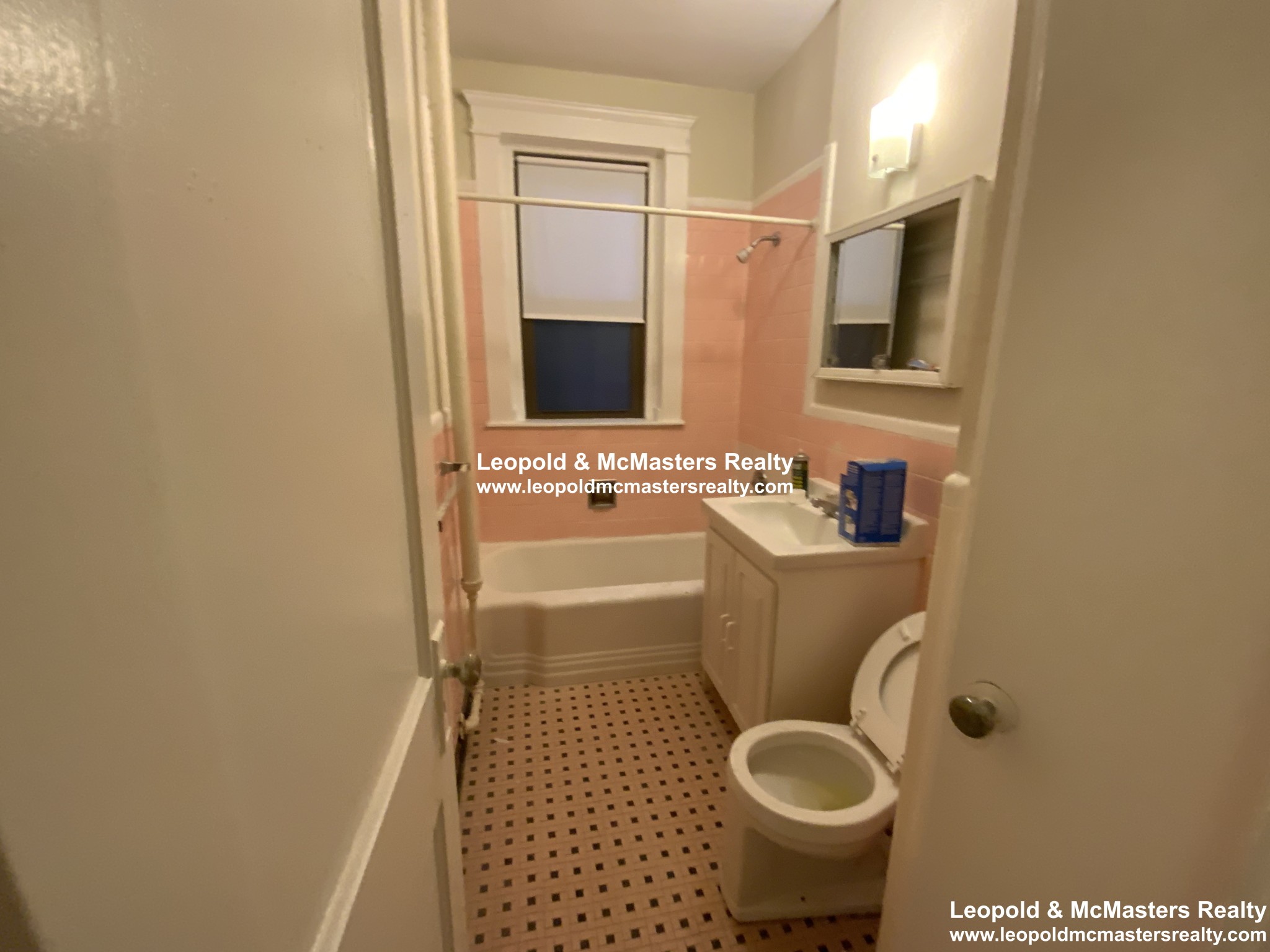 94 Longwood Ave, Longwood