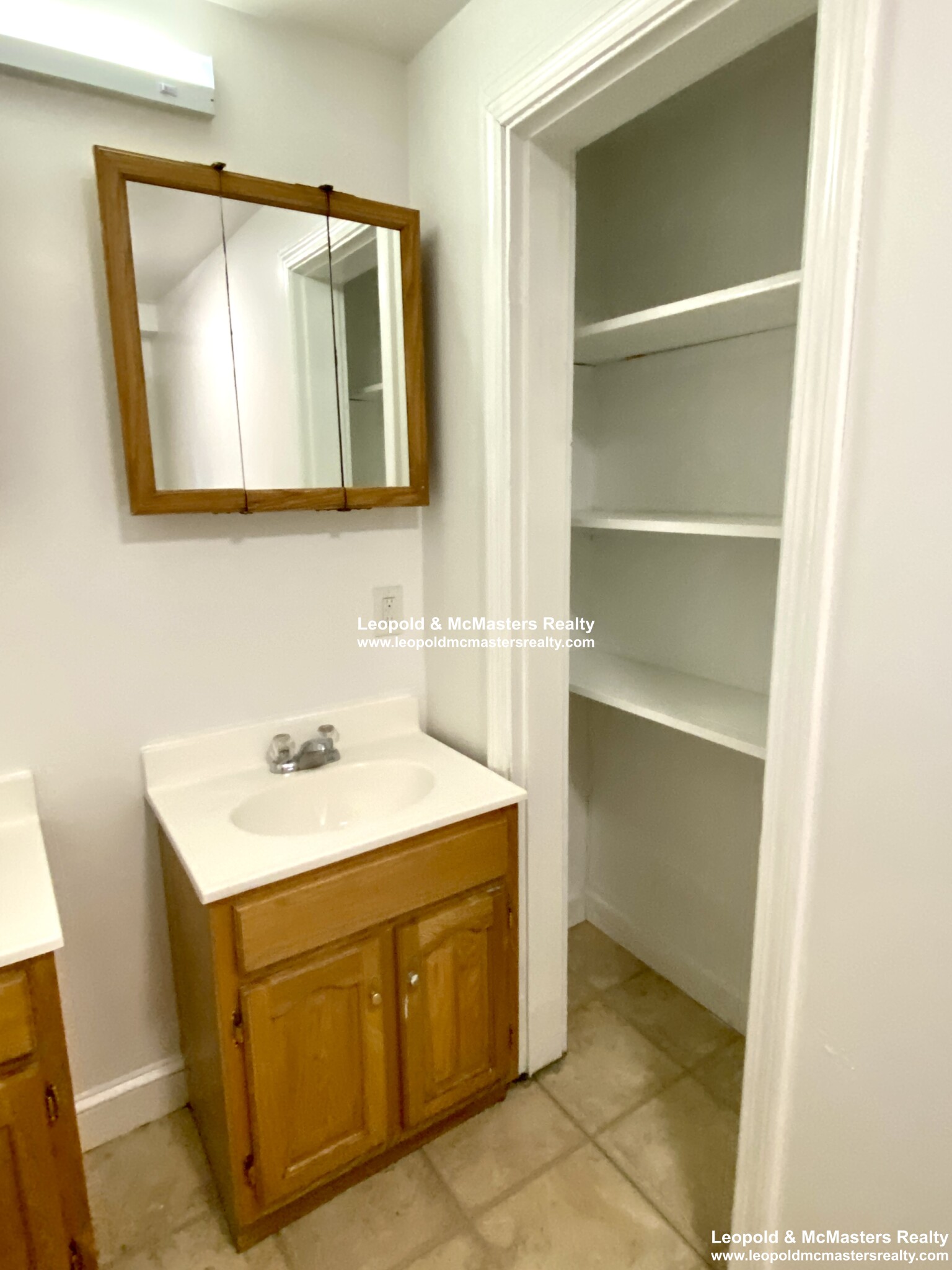 33 Lancaster Ter, Corey Hill