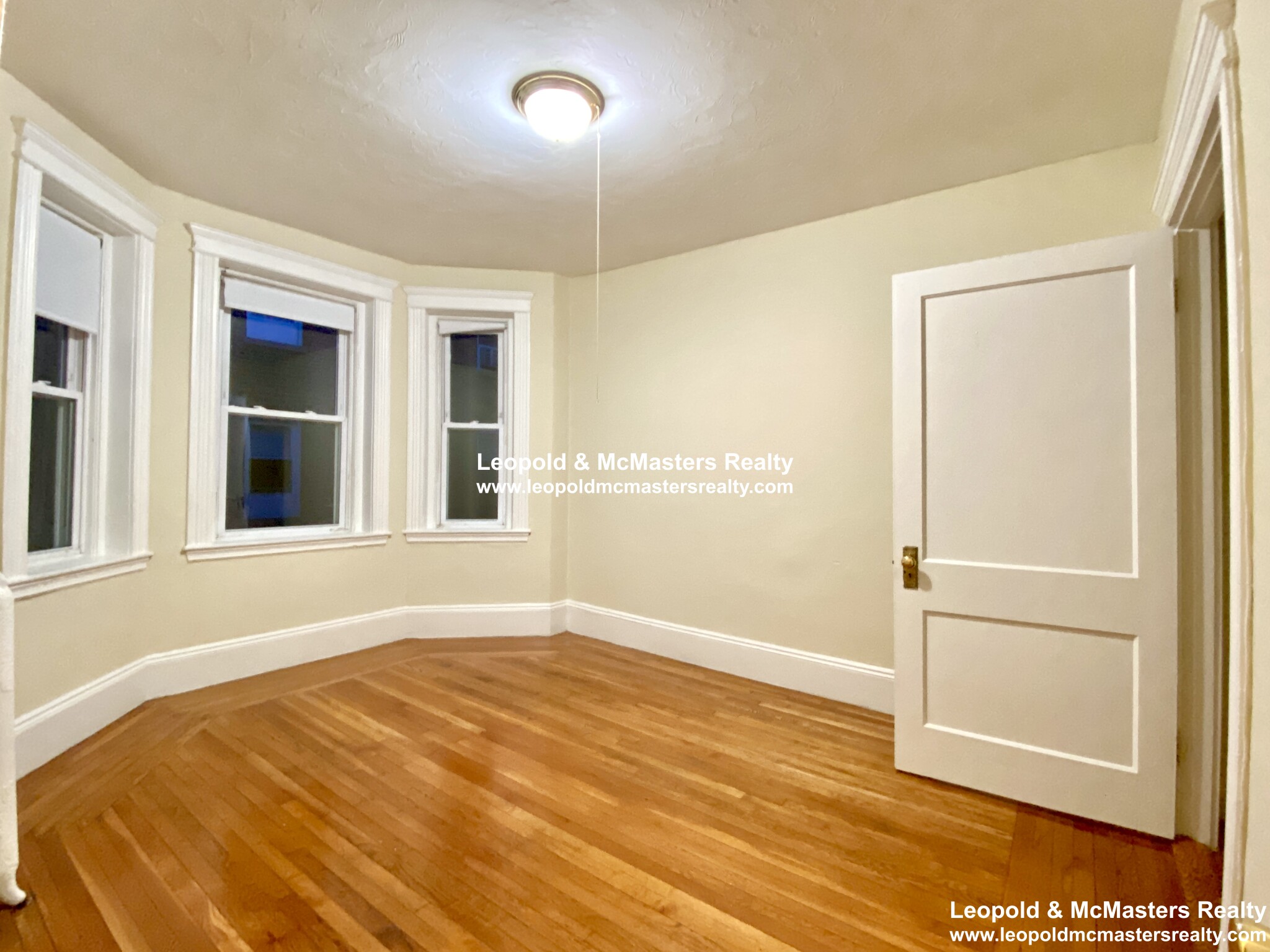 11 Royce Rd, Allston