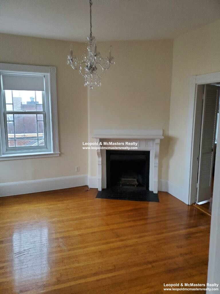 95 Mount Vernon St, Beacon Hill