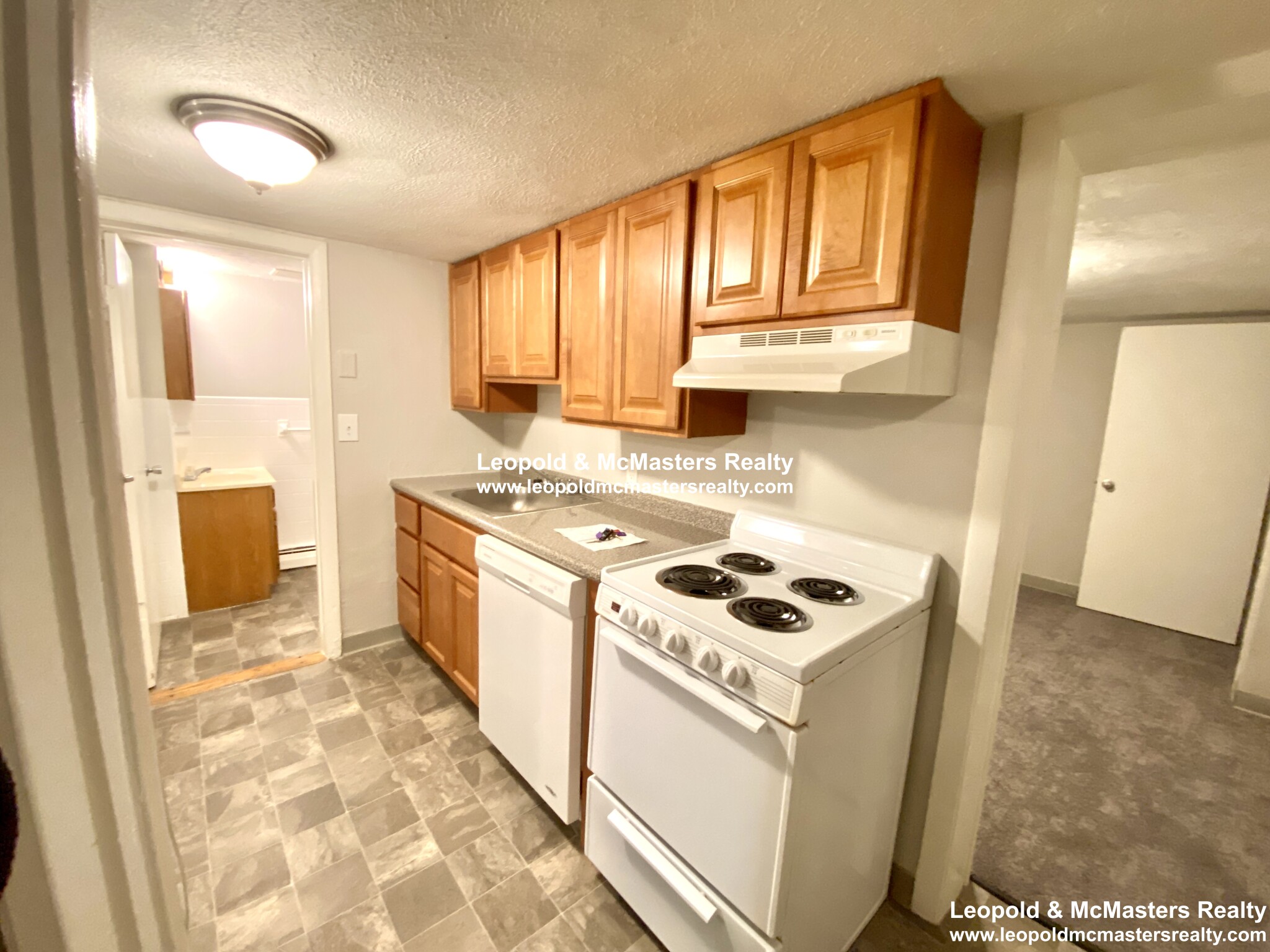 36 South Huntington Ave, Jamaica Plain