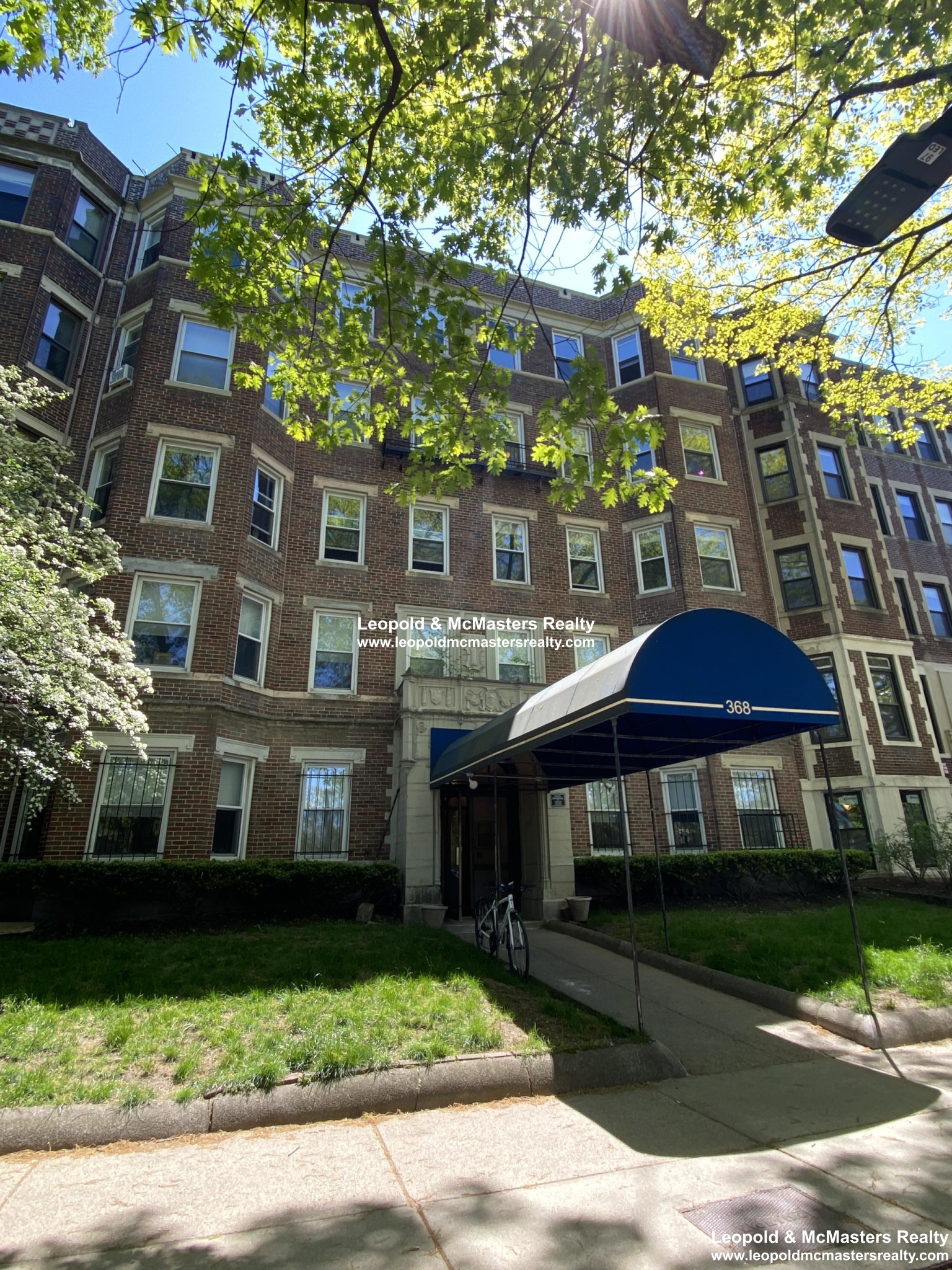 368 Riverway, Mission Hill