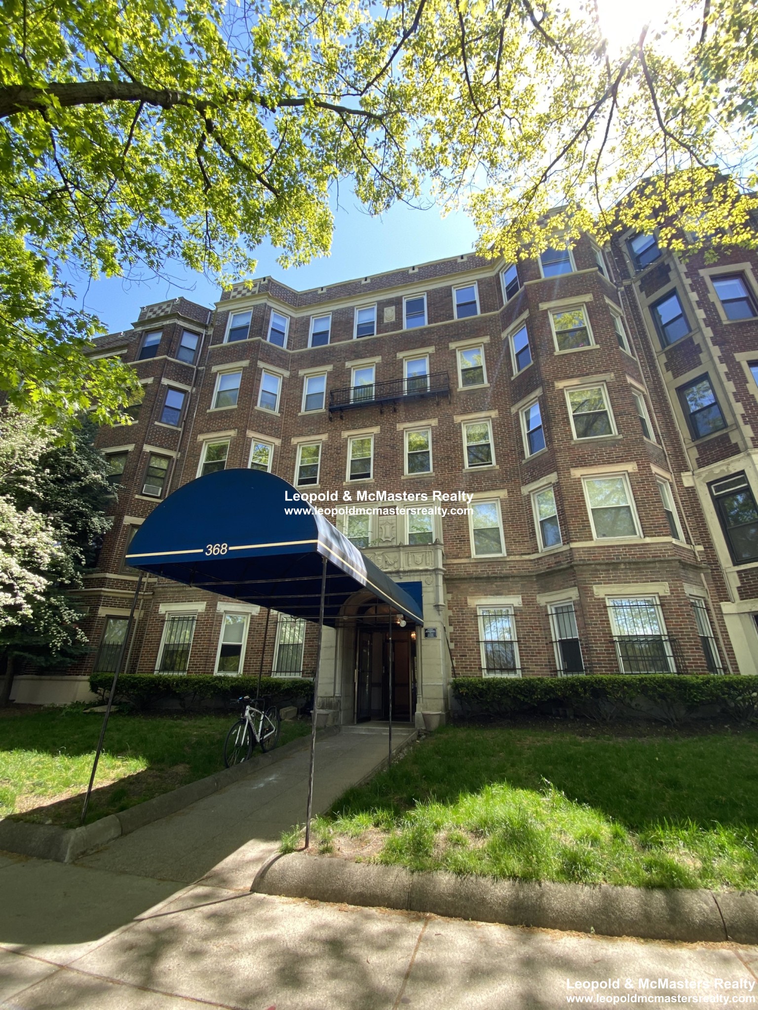 368 Riverway, Mission Hill