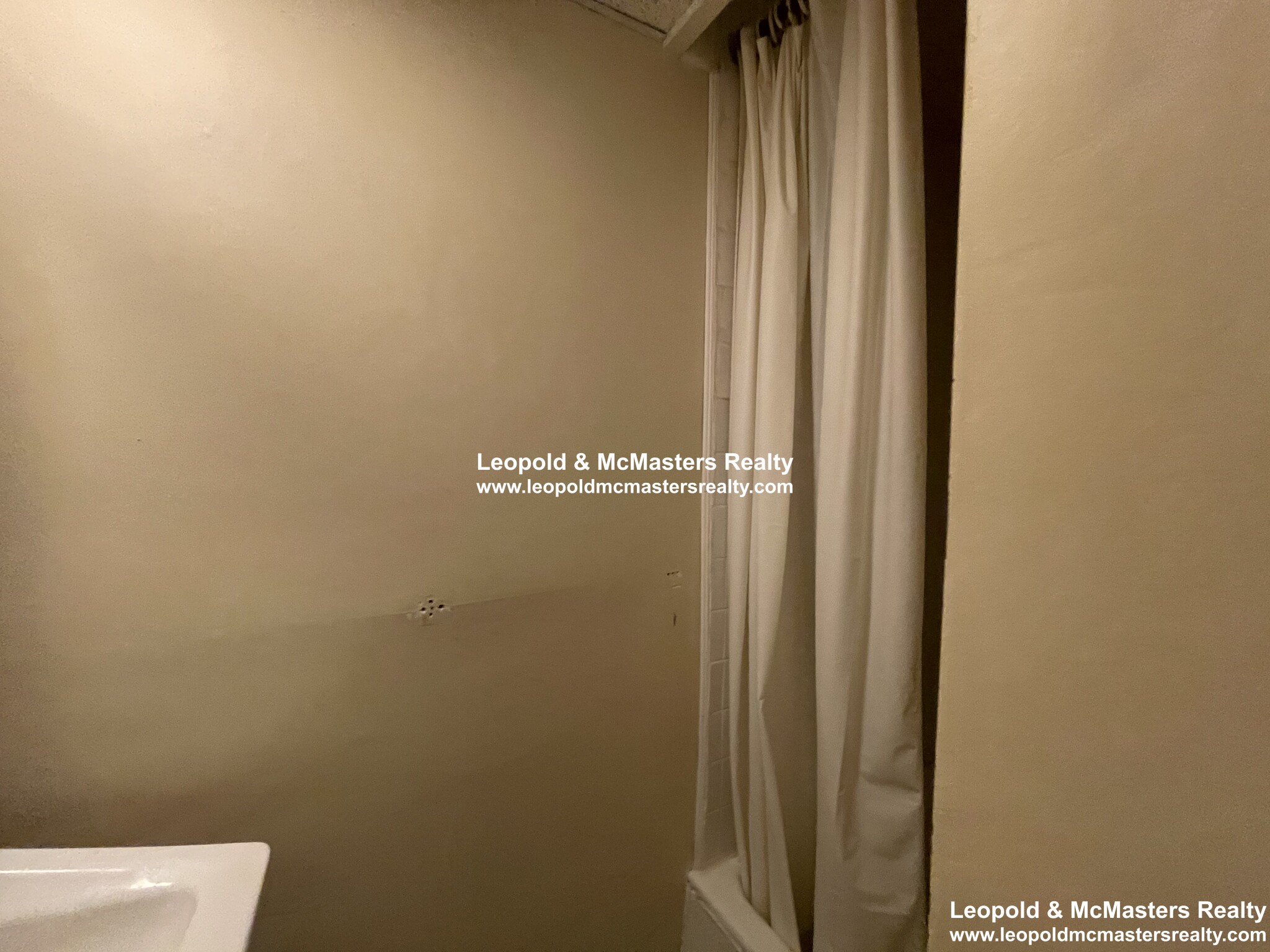 90 Myrtle St, Beacon Hill