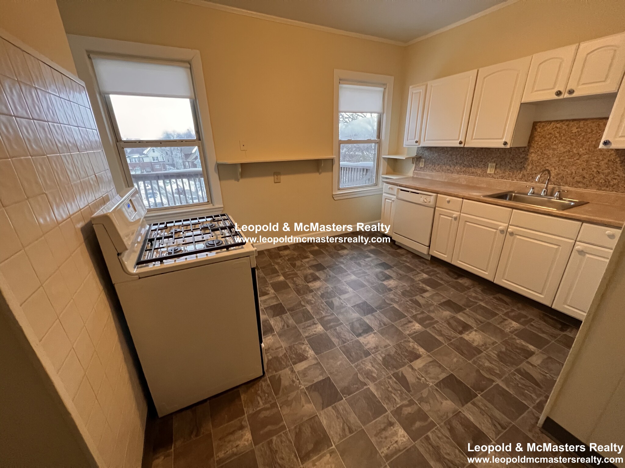 665 Columbia, Dorchester