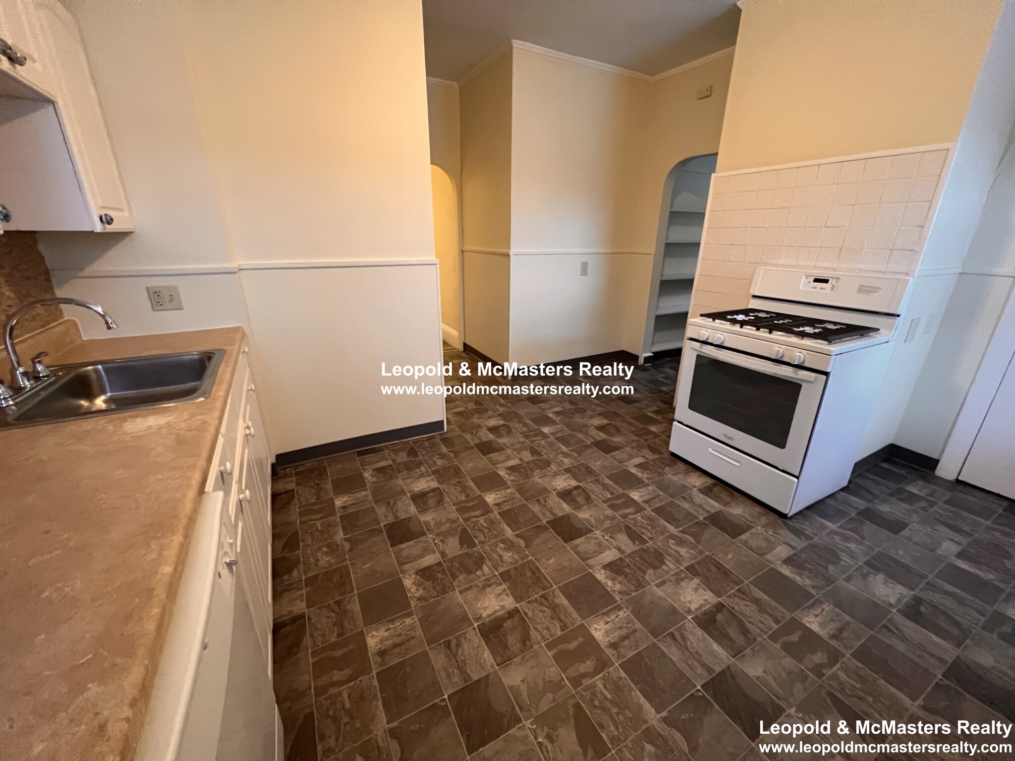 665 Columbia, Dorchester