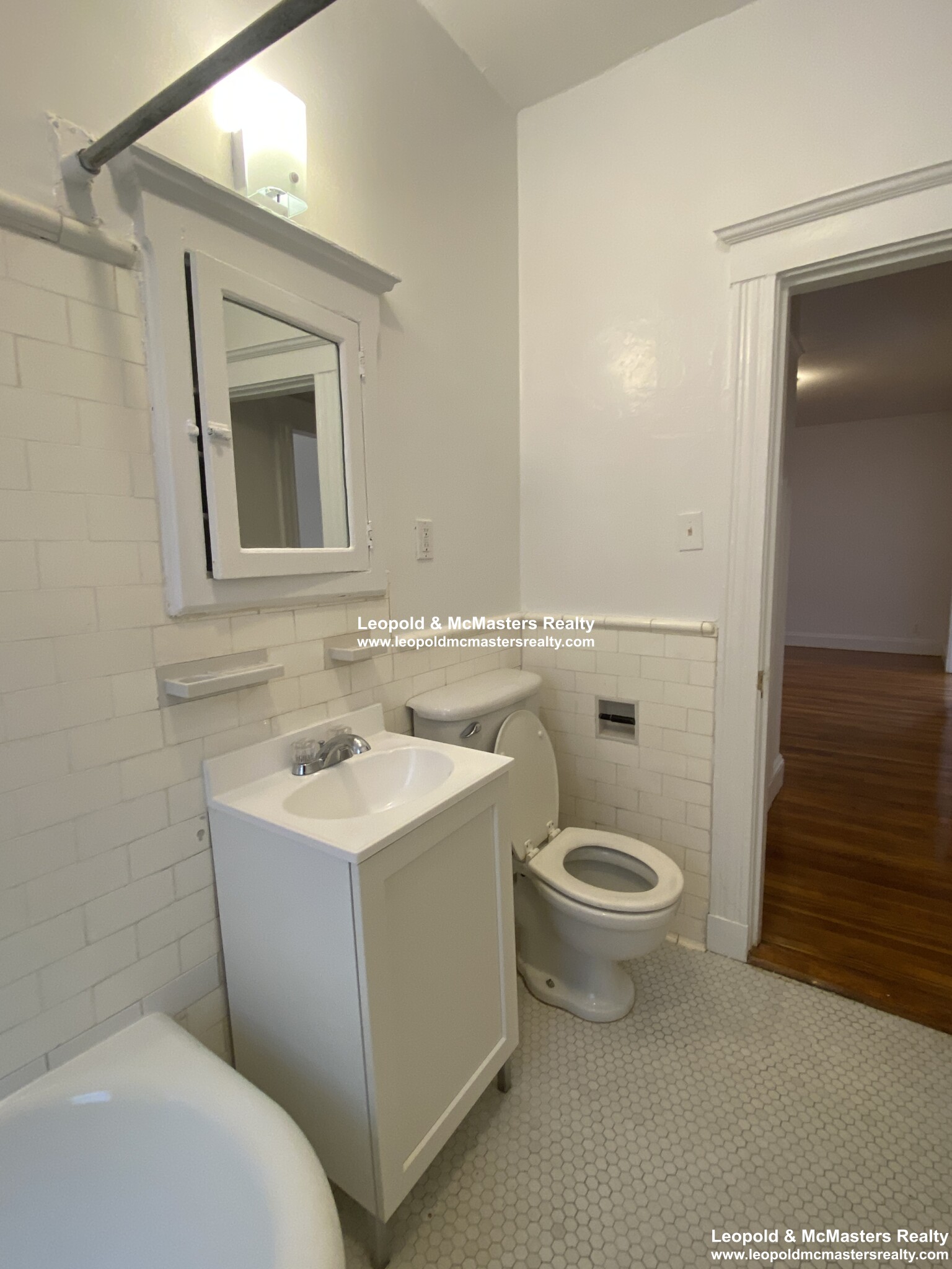 85 Winchester St, Coolidge Corner