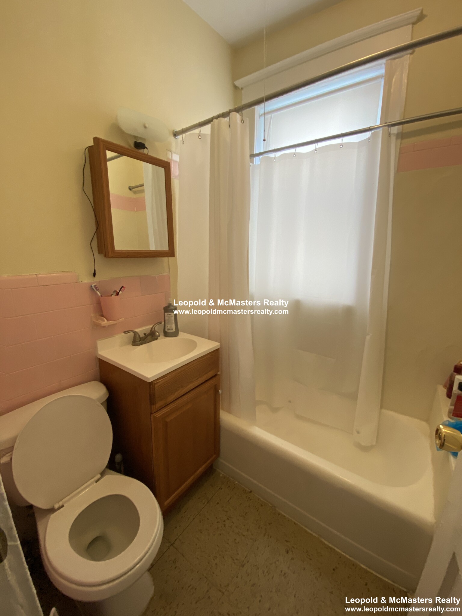 68 Woodstock Ave, Brighton