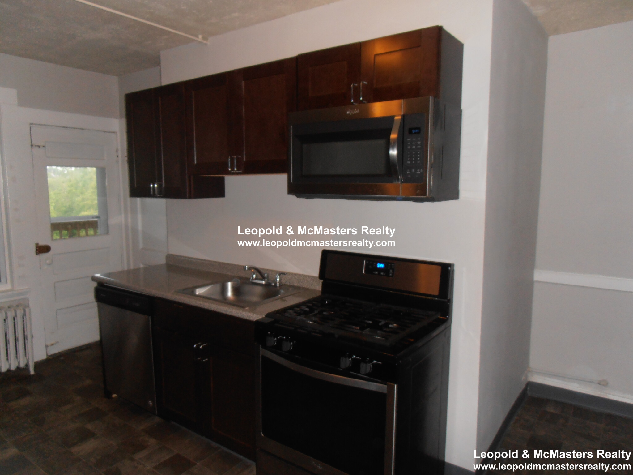 29 Lourdes Ave, Jamaica Plain