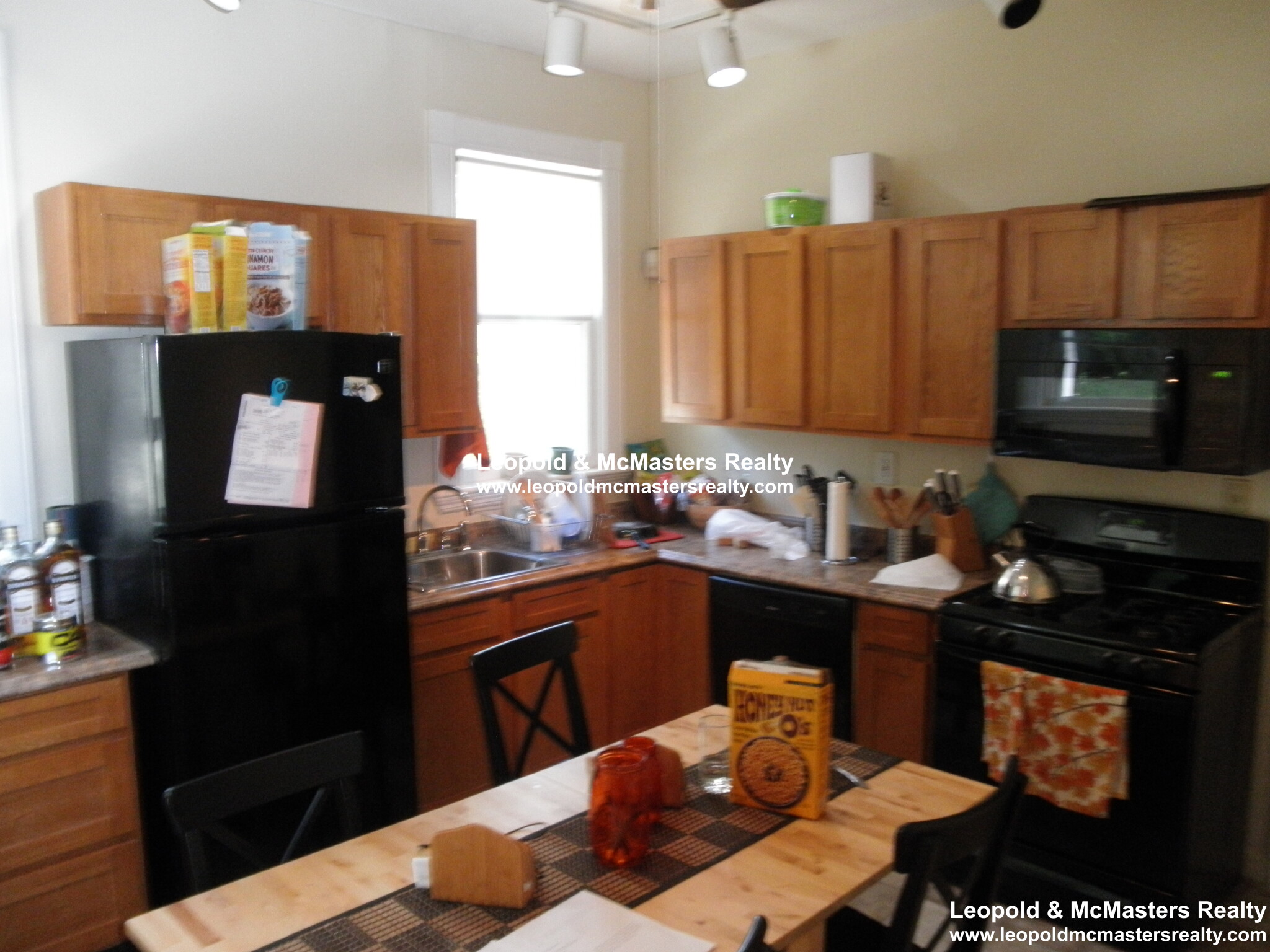 19 Braemore Rd, Brighton