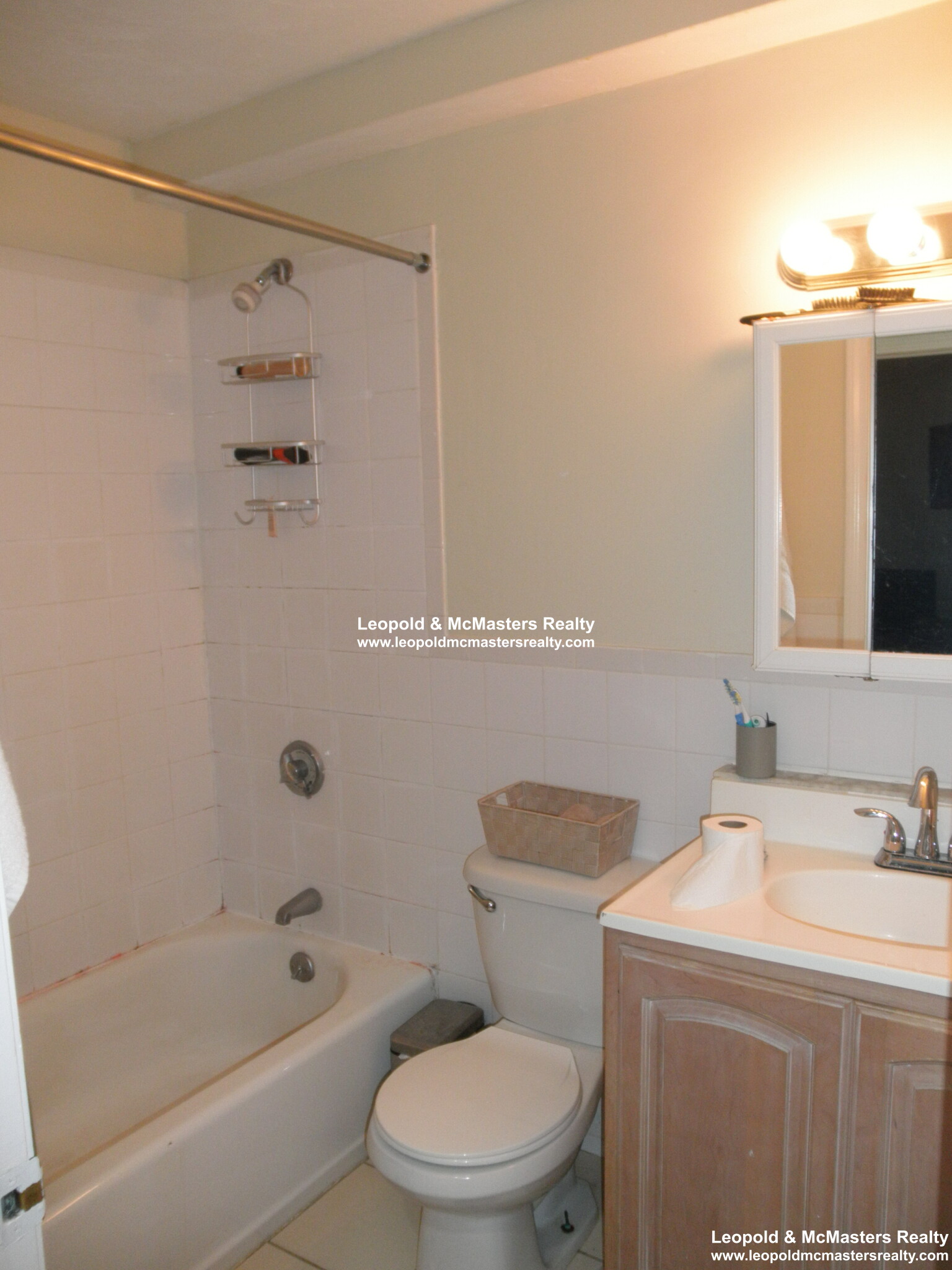 19 Braemore Rd, Brighton