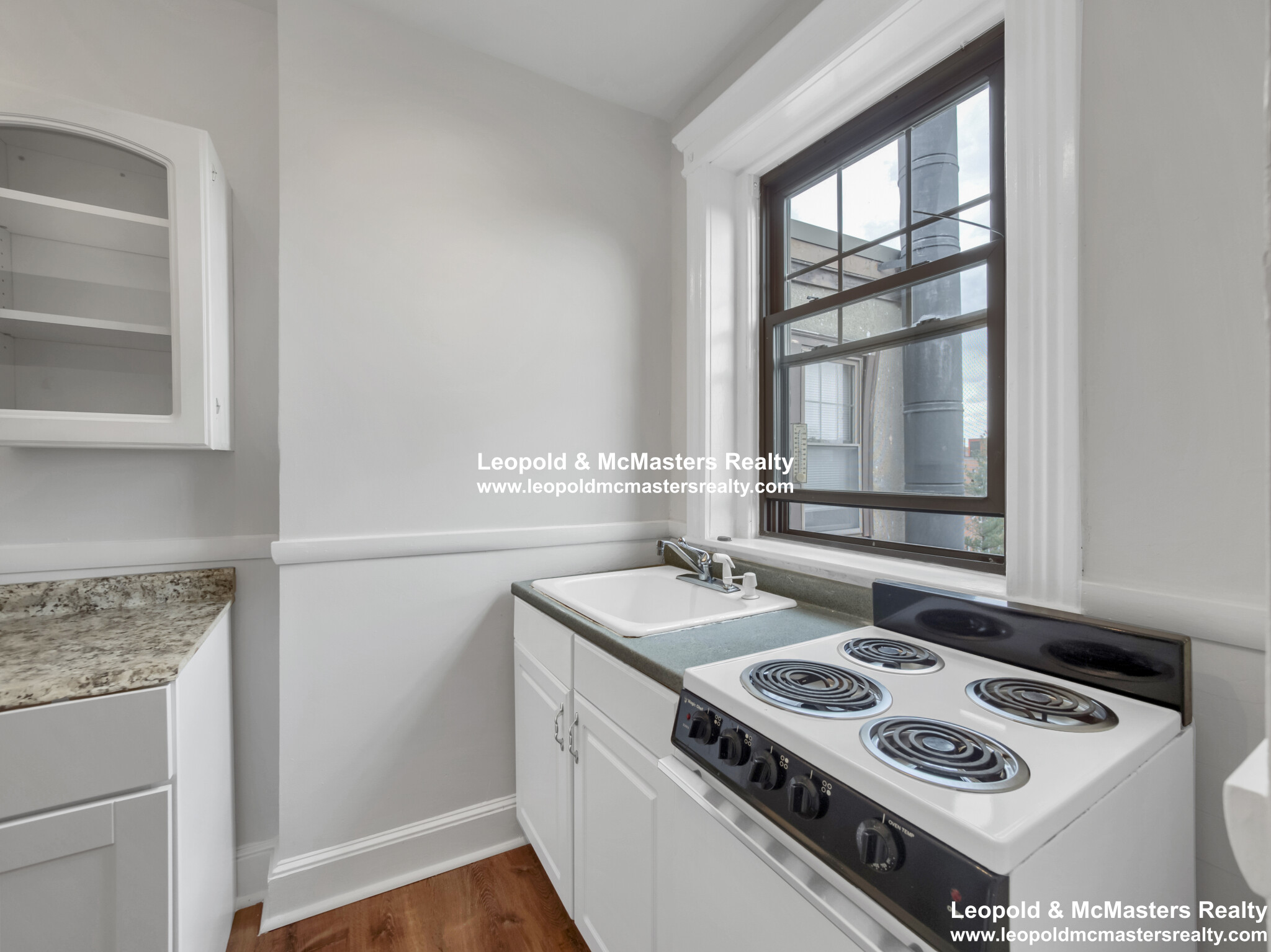 79 Pleasant St, North Brookline