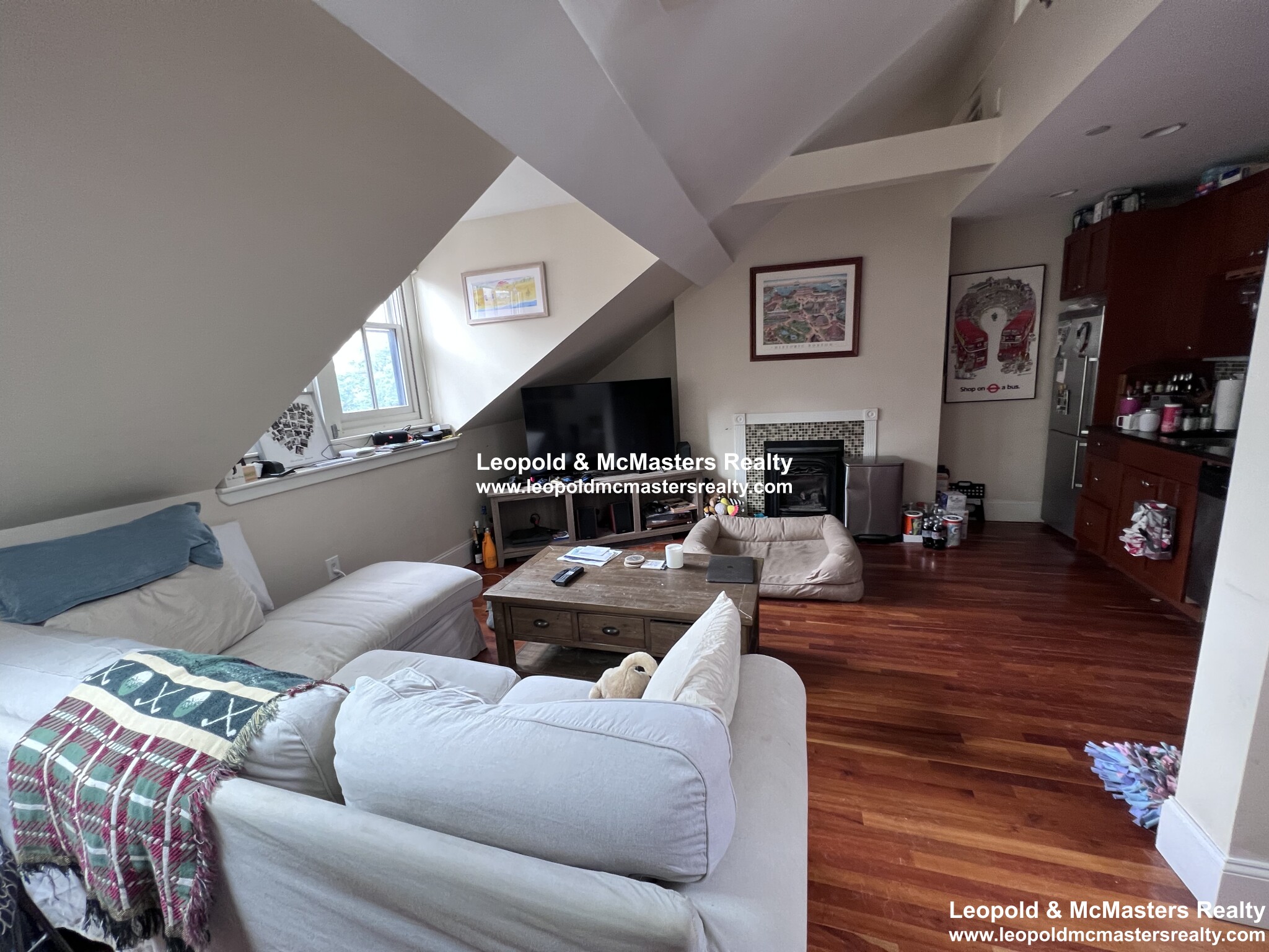 16 Temple St, Beacon Hill