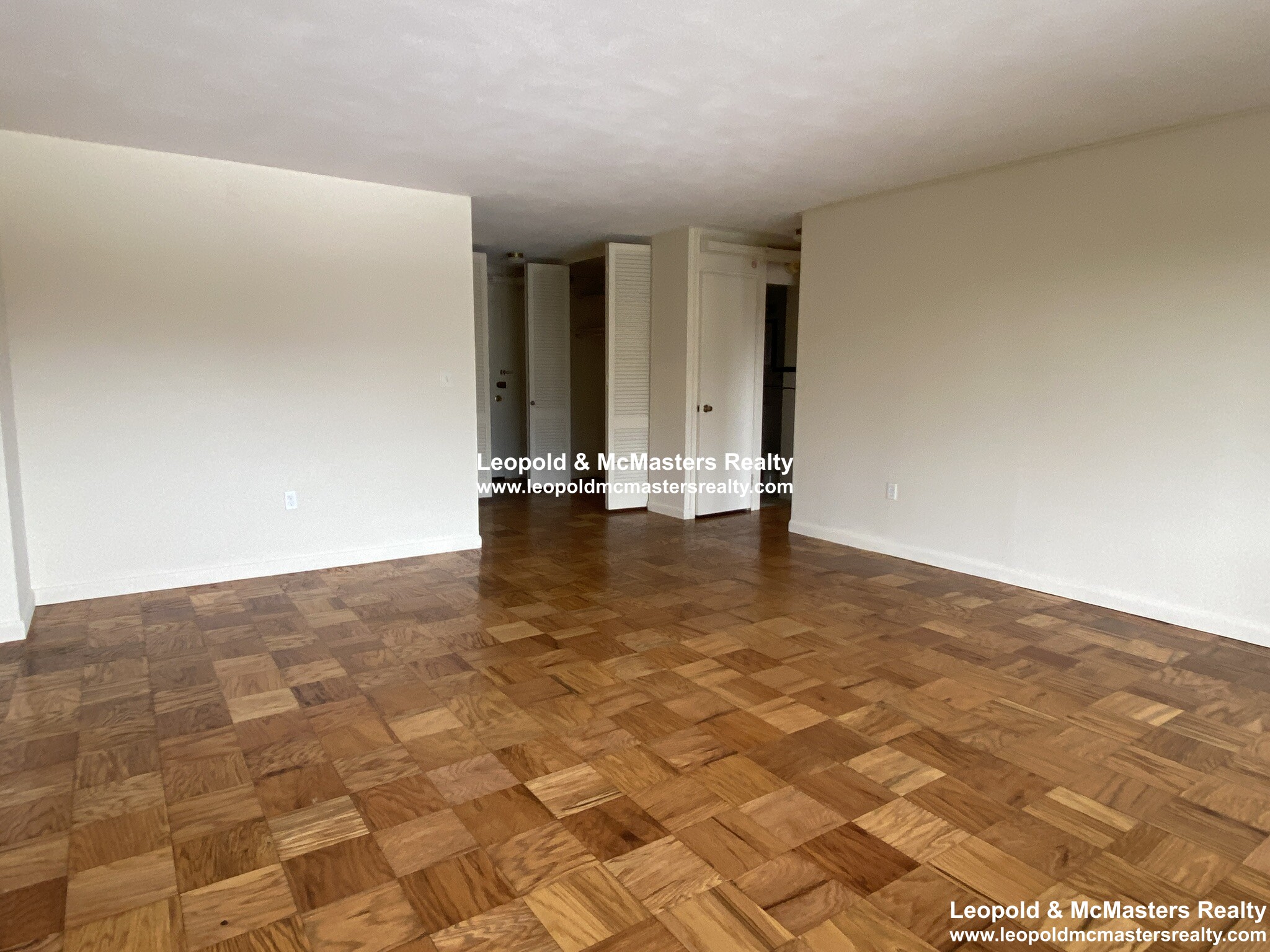 101 Monmouth St, Longwood