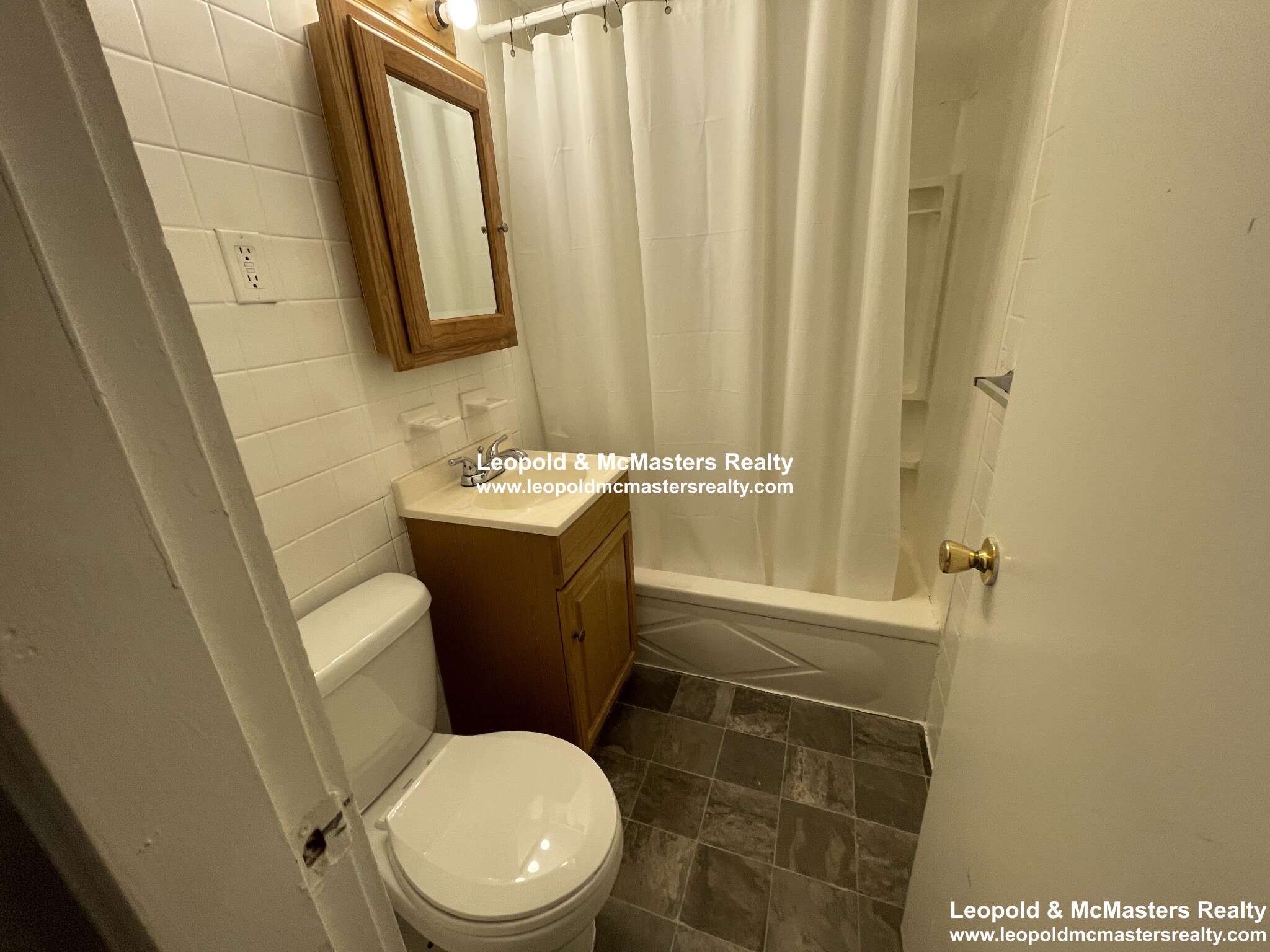 2 Saint Mark St, Jamaica Plain