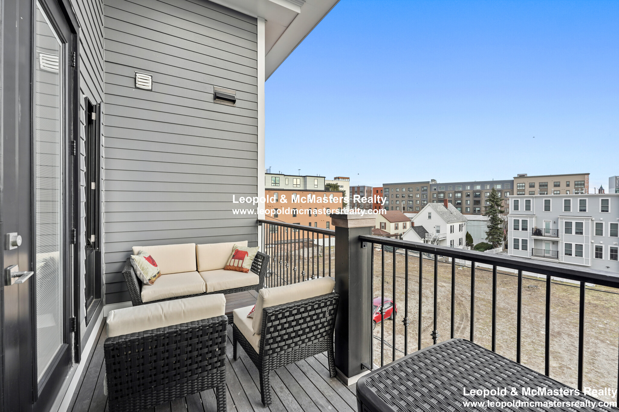 85 Willow Ct, Dorchester