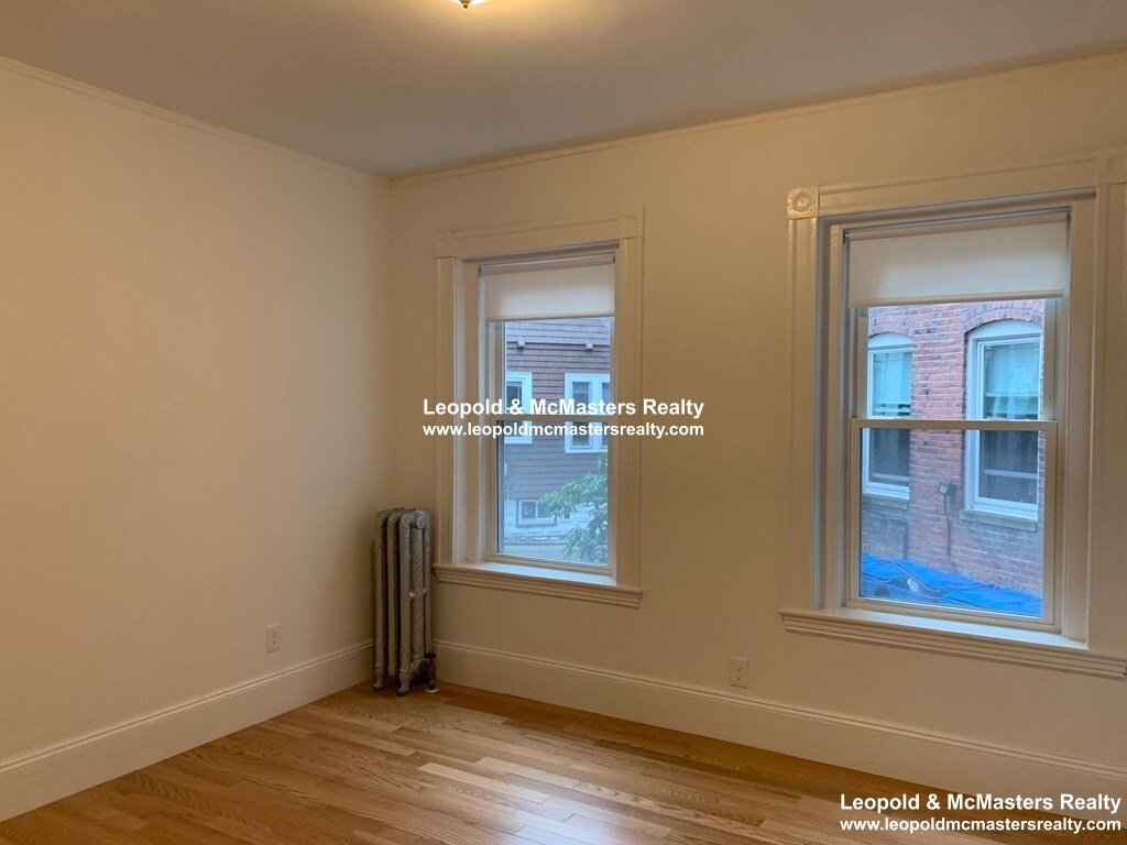 360 Beacon St, East Somerville