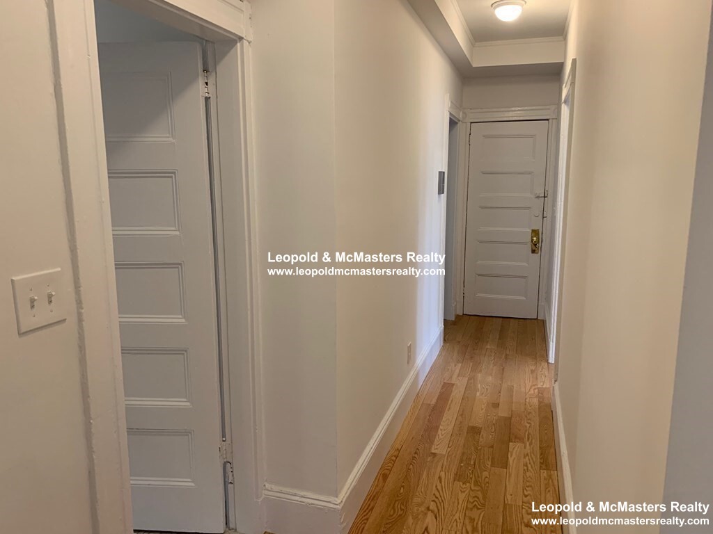 360 Beacon St, East Somerville