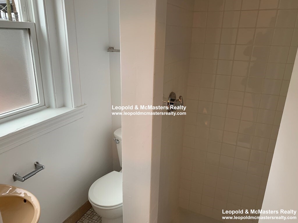 360 Beacon St, East Somerville