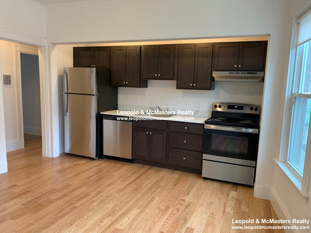 360 Beacon St, East Somerville