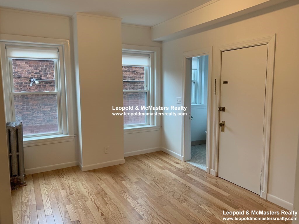 360 Beacon St, East Somerville