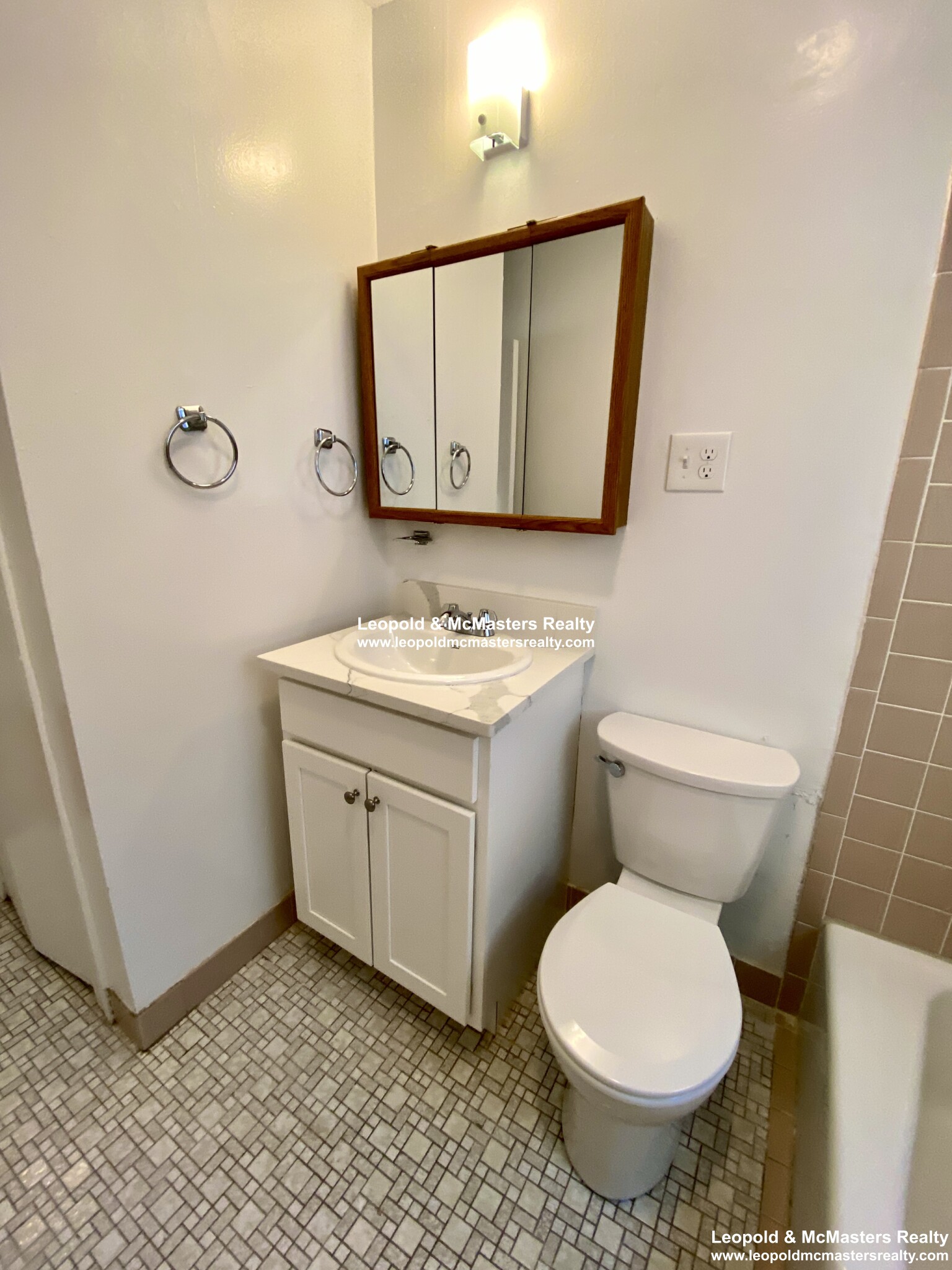 360 Beacon St, East Somerville