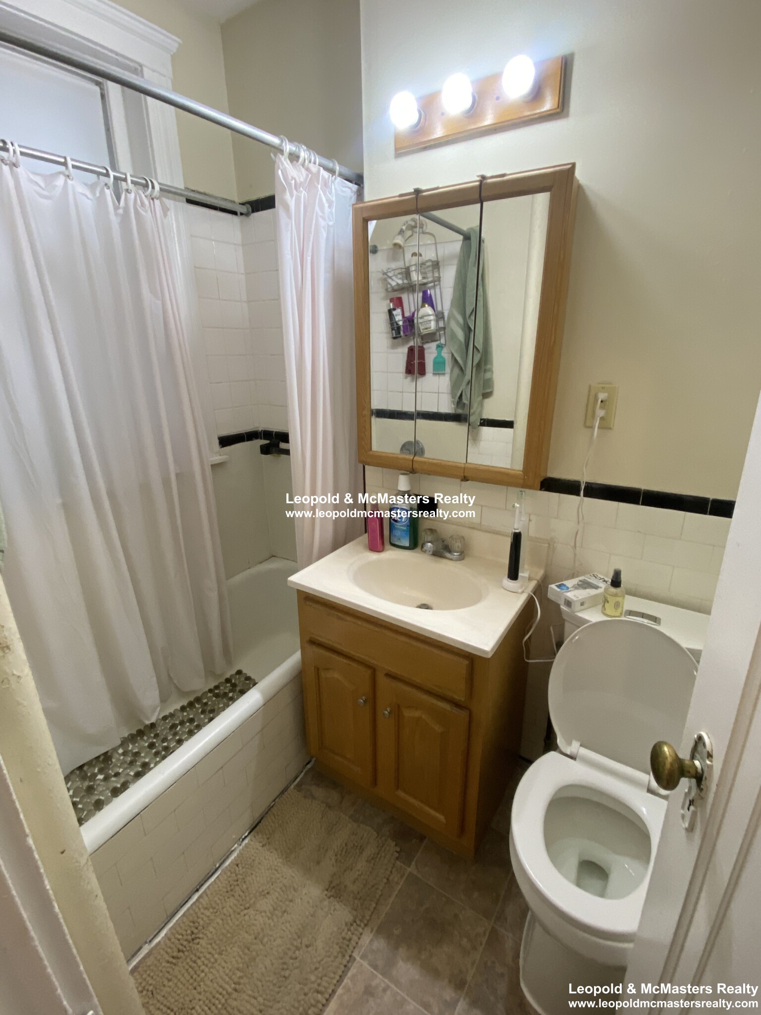 55 Linden St, Allston