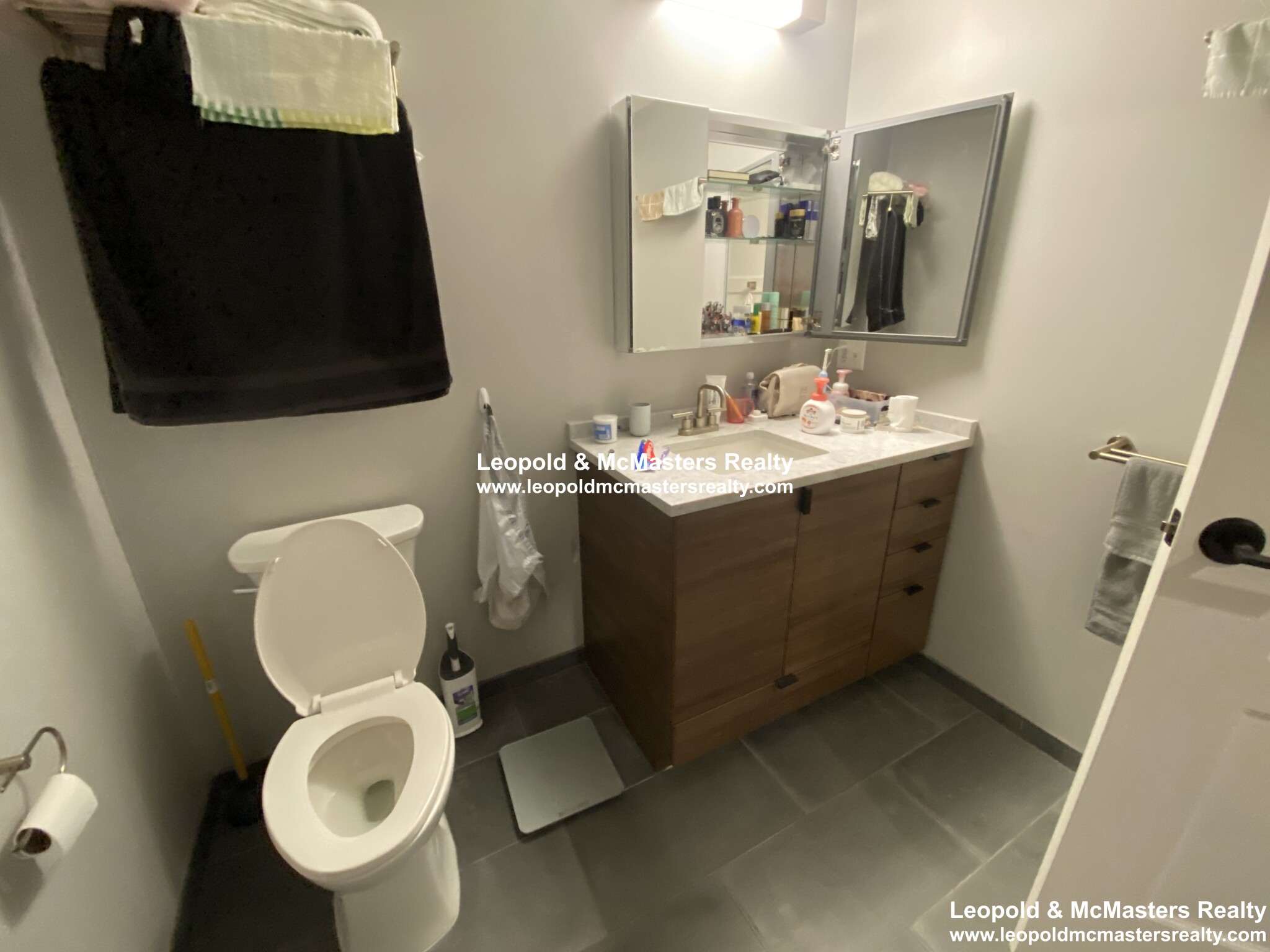 100 Hemenway St, Fenway