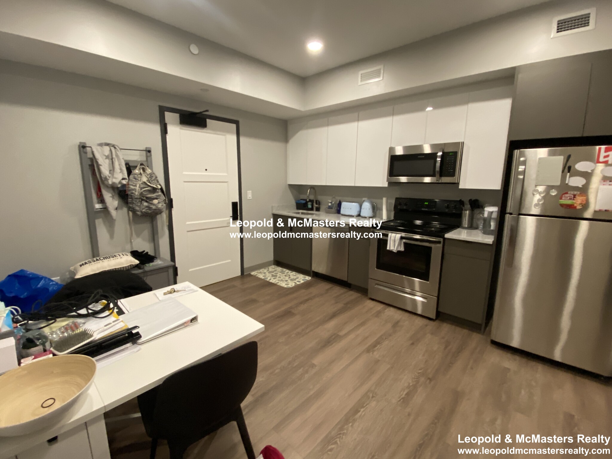 100 Hemenway St, Fenway