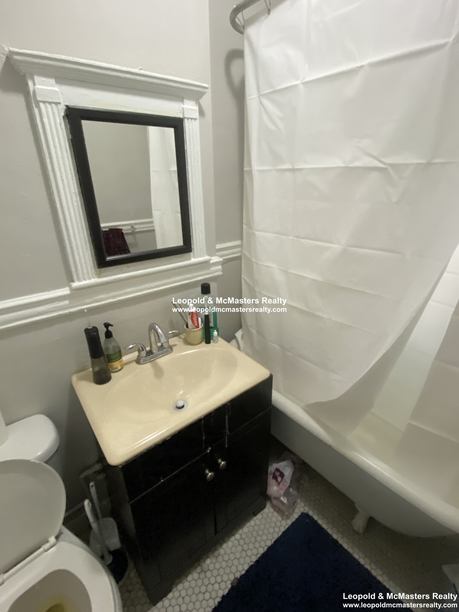 368 Riverway, Mission Hill