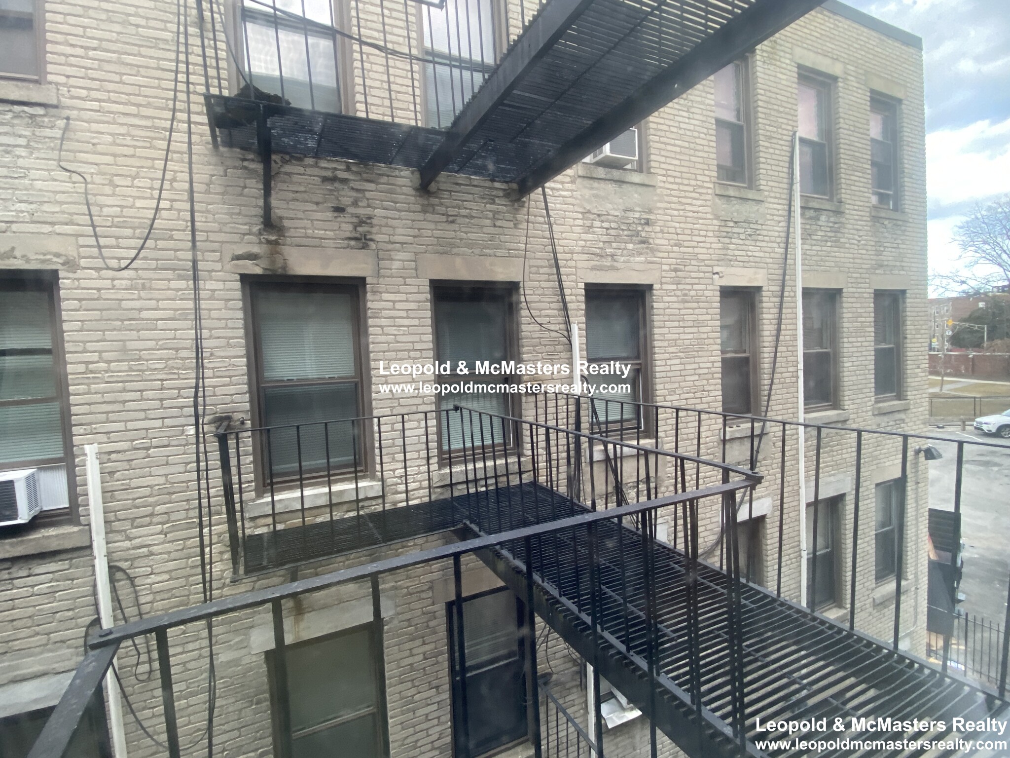 368 Riverway, Mission Hill