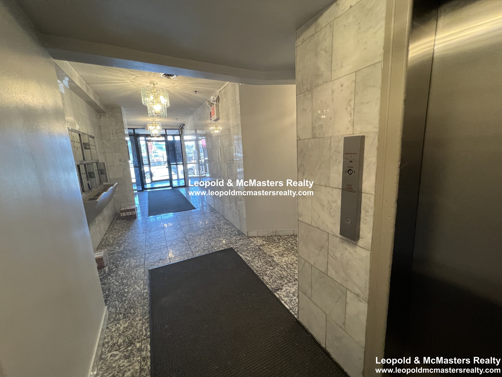 231 Harrison Ave, Chinatown