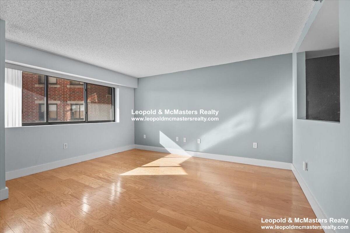 15 North Beacon St, Allston