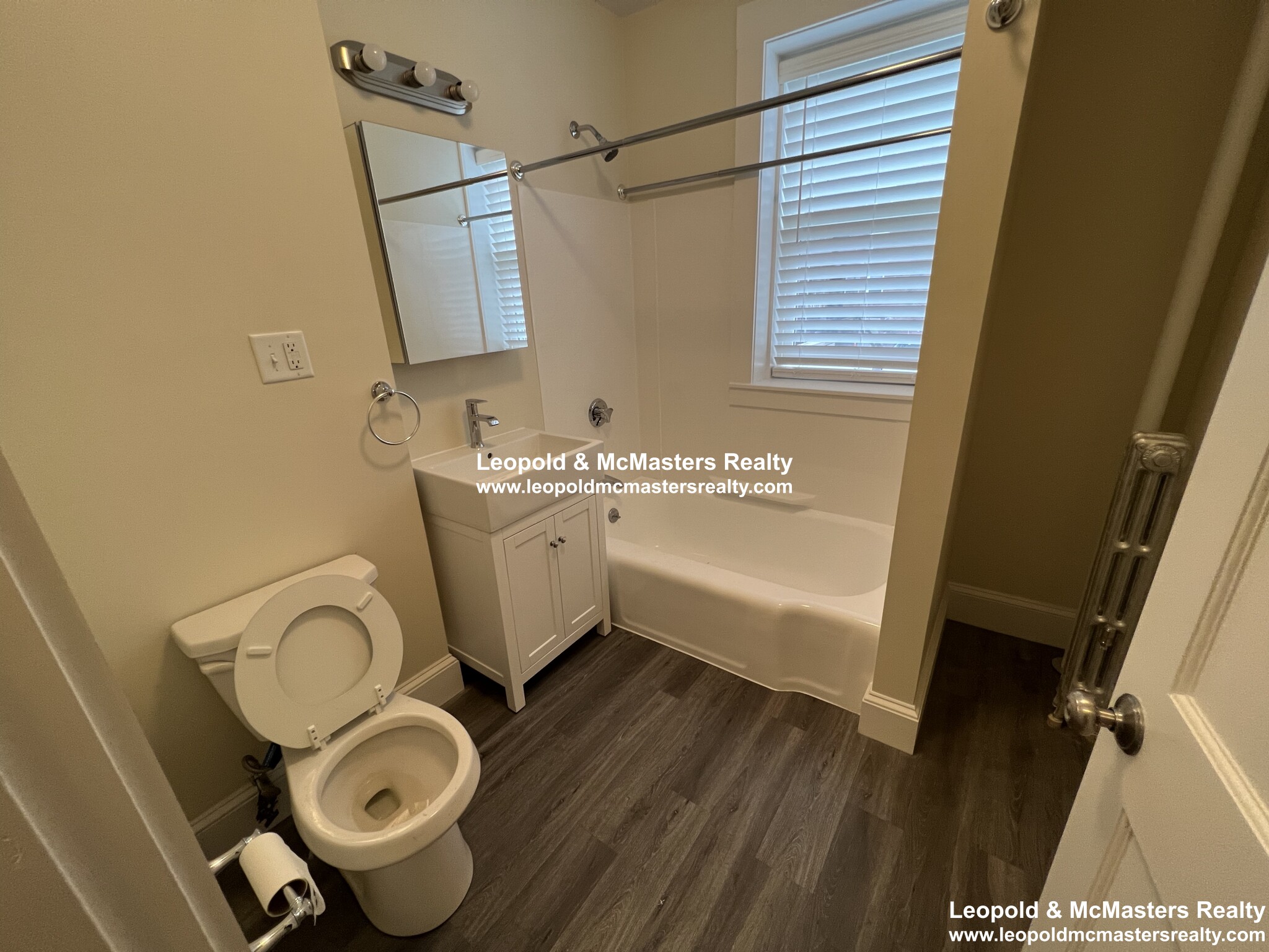 1595 Beacon St, Brookline