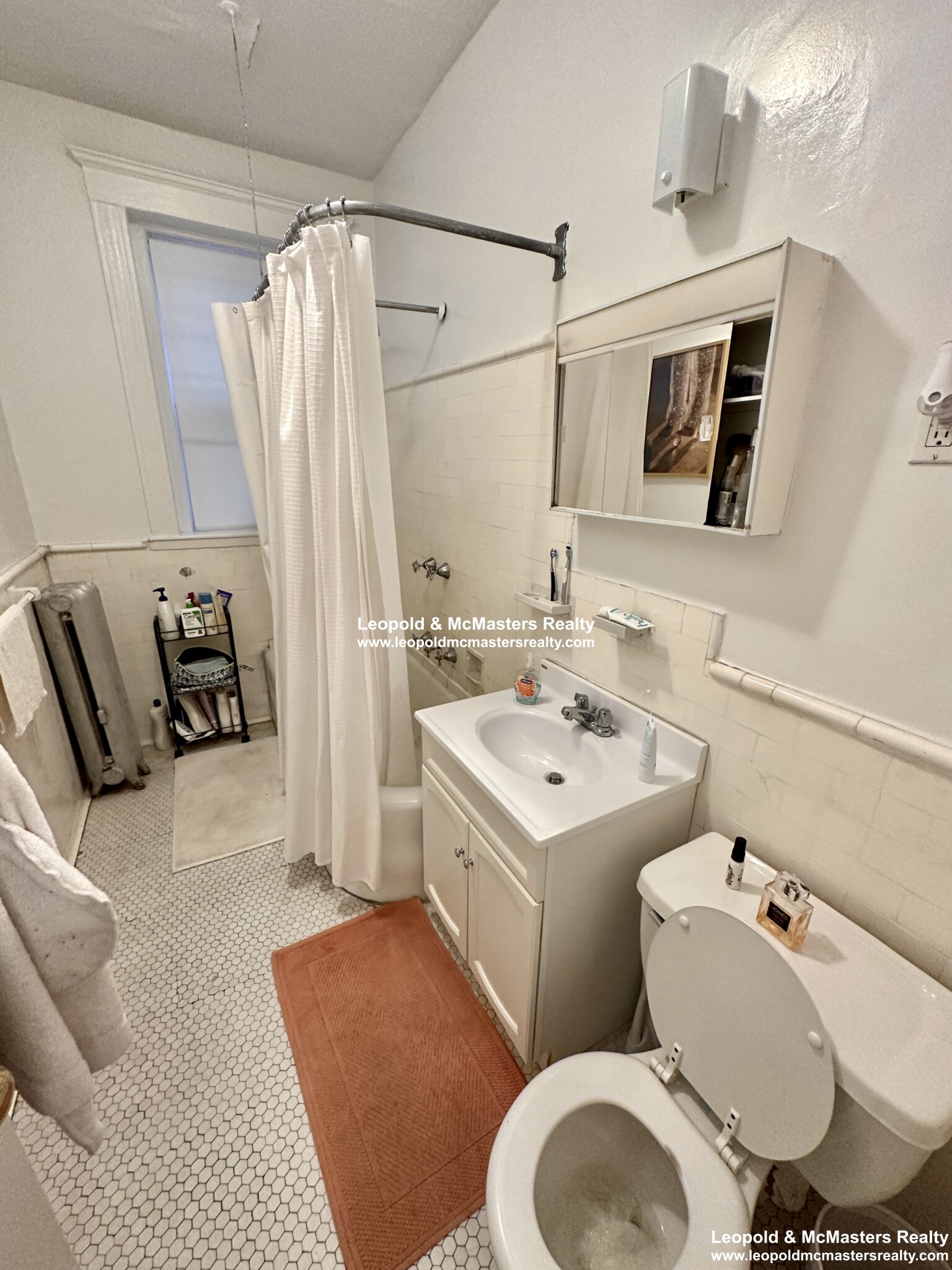 83 Winchester St, Coolidge Corner