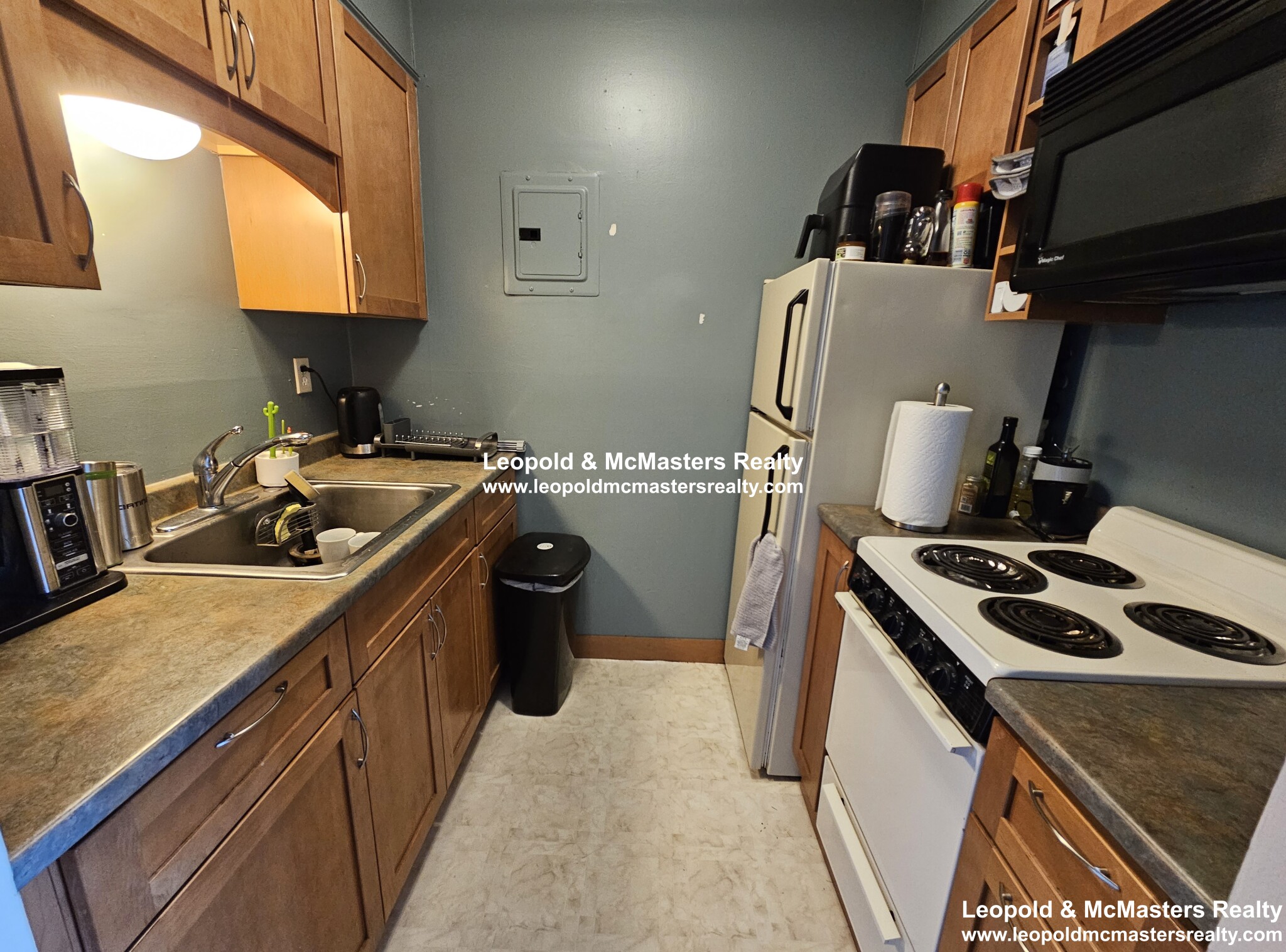 566 Commonwealth Ave, Fenway