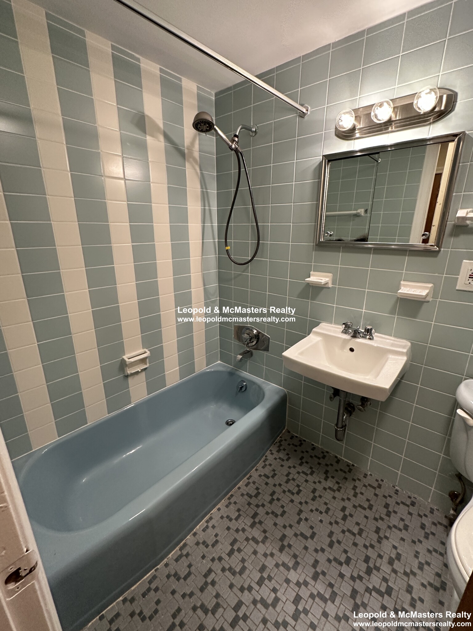 2018 Commonwealth Ave, Brighton