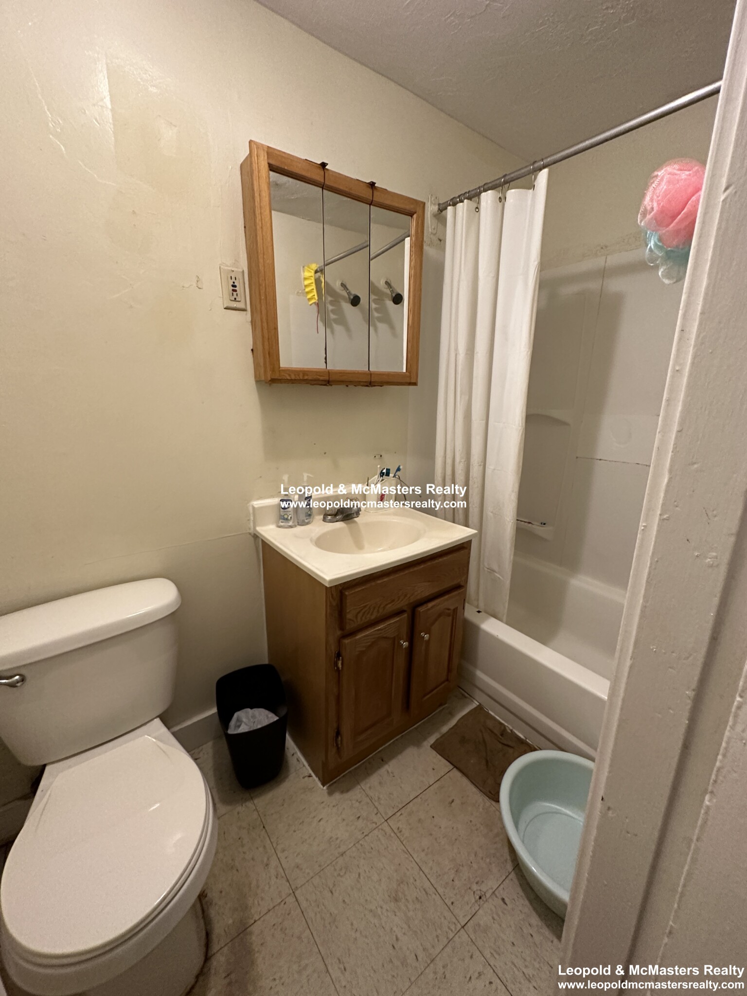 73 South Huntington Ave, Jamaica Plain