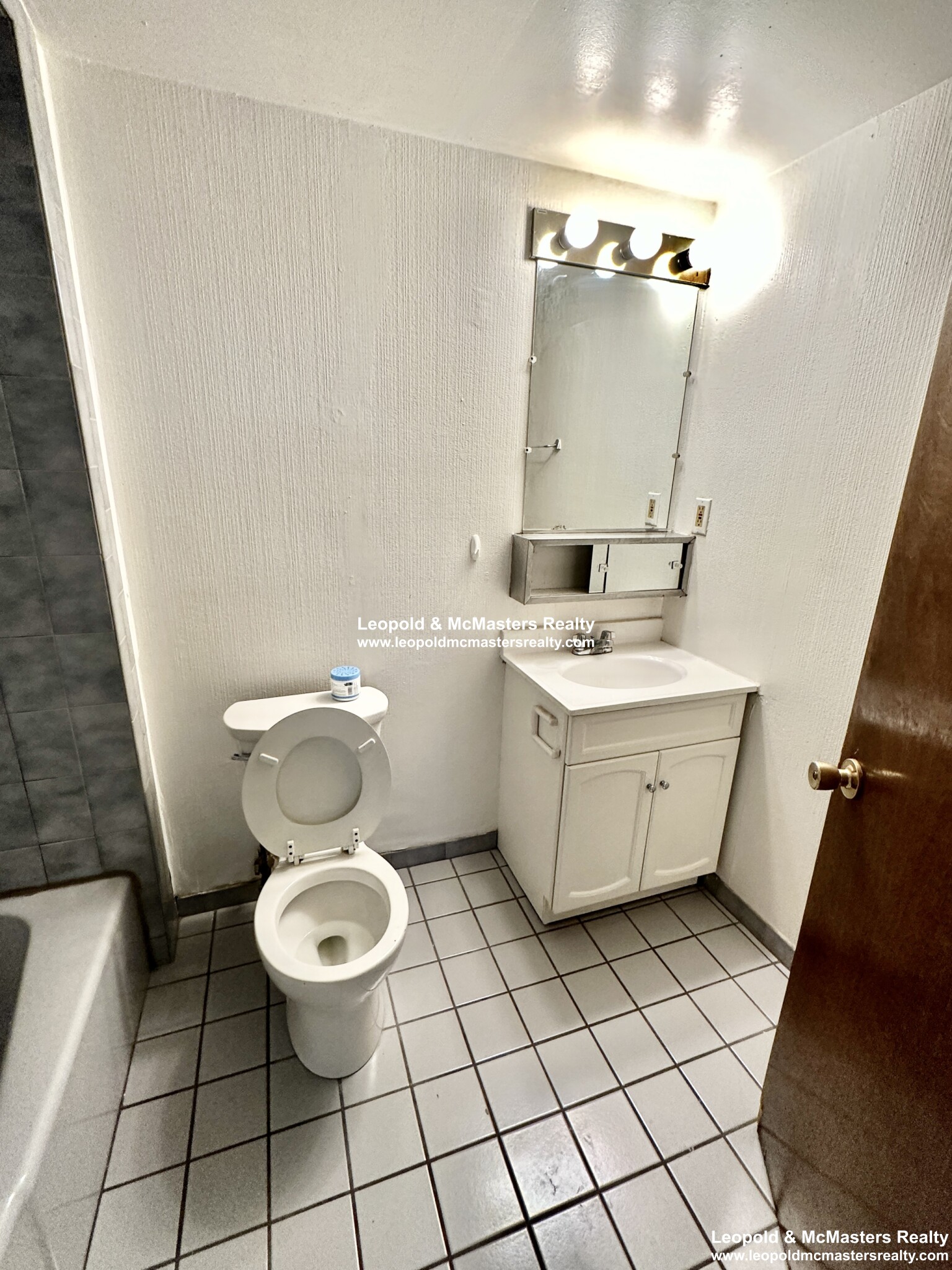 34 Medfield St, Fenway