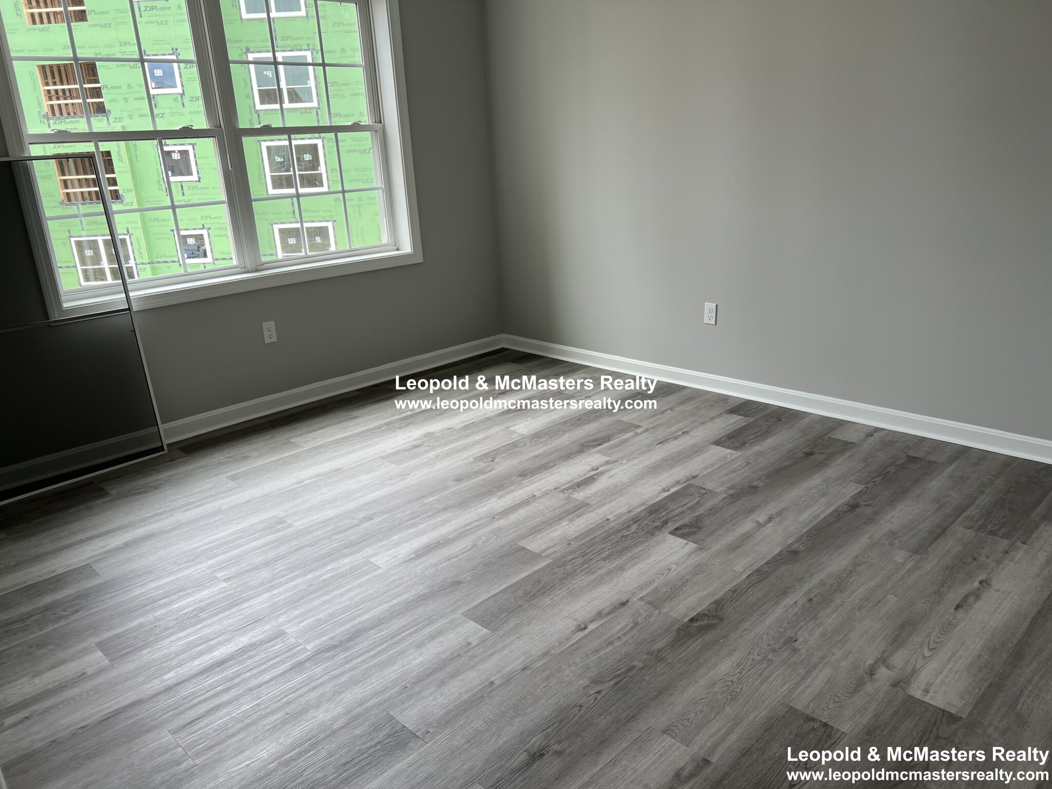 105 Hopkins St, Downtown