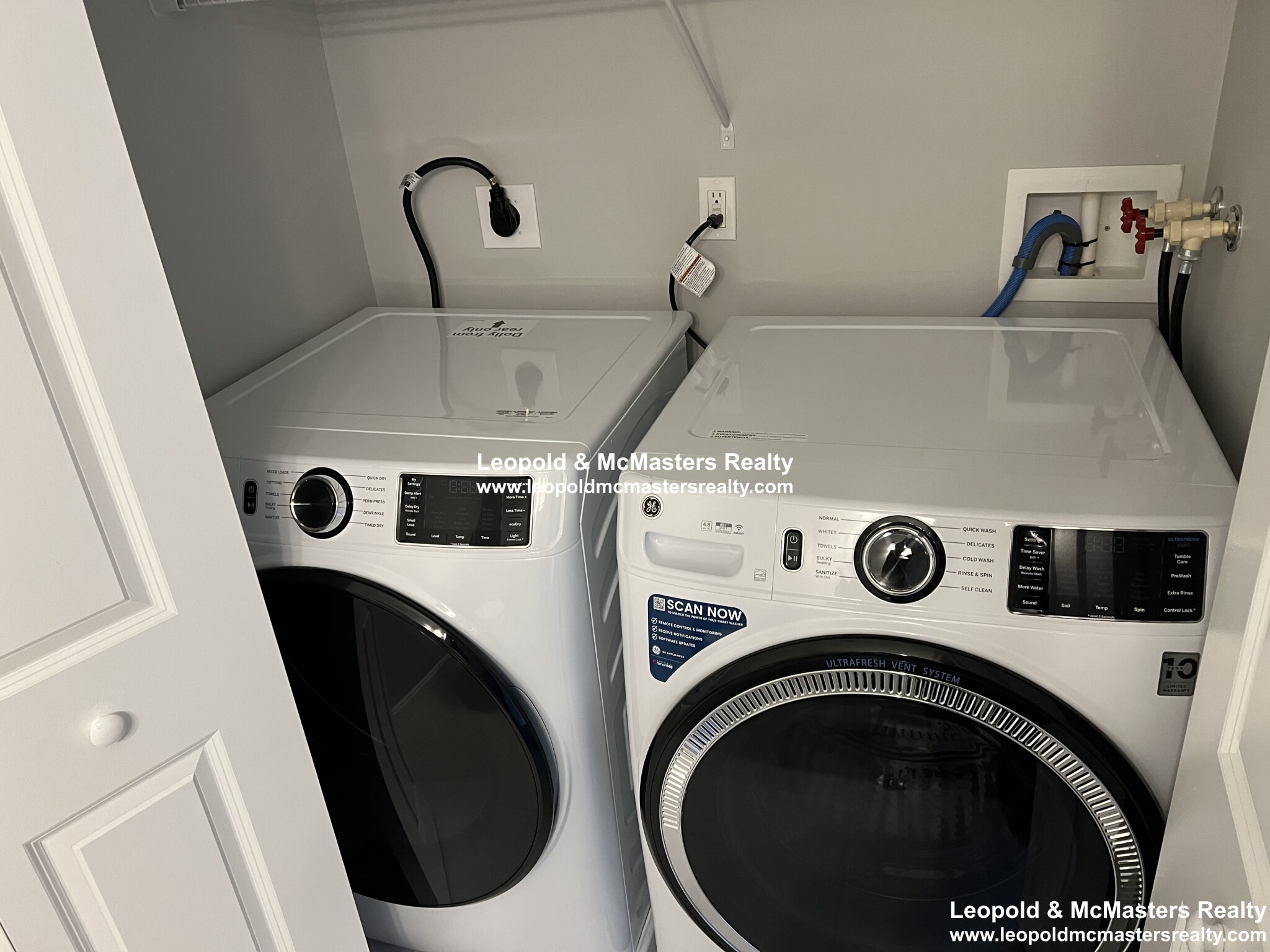 105 Hopkins St, Downtown