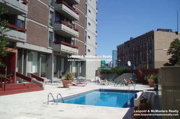 566 Commonwealth Ave, Fenway