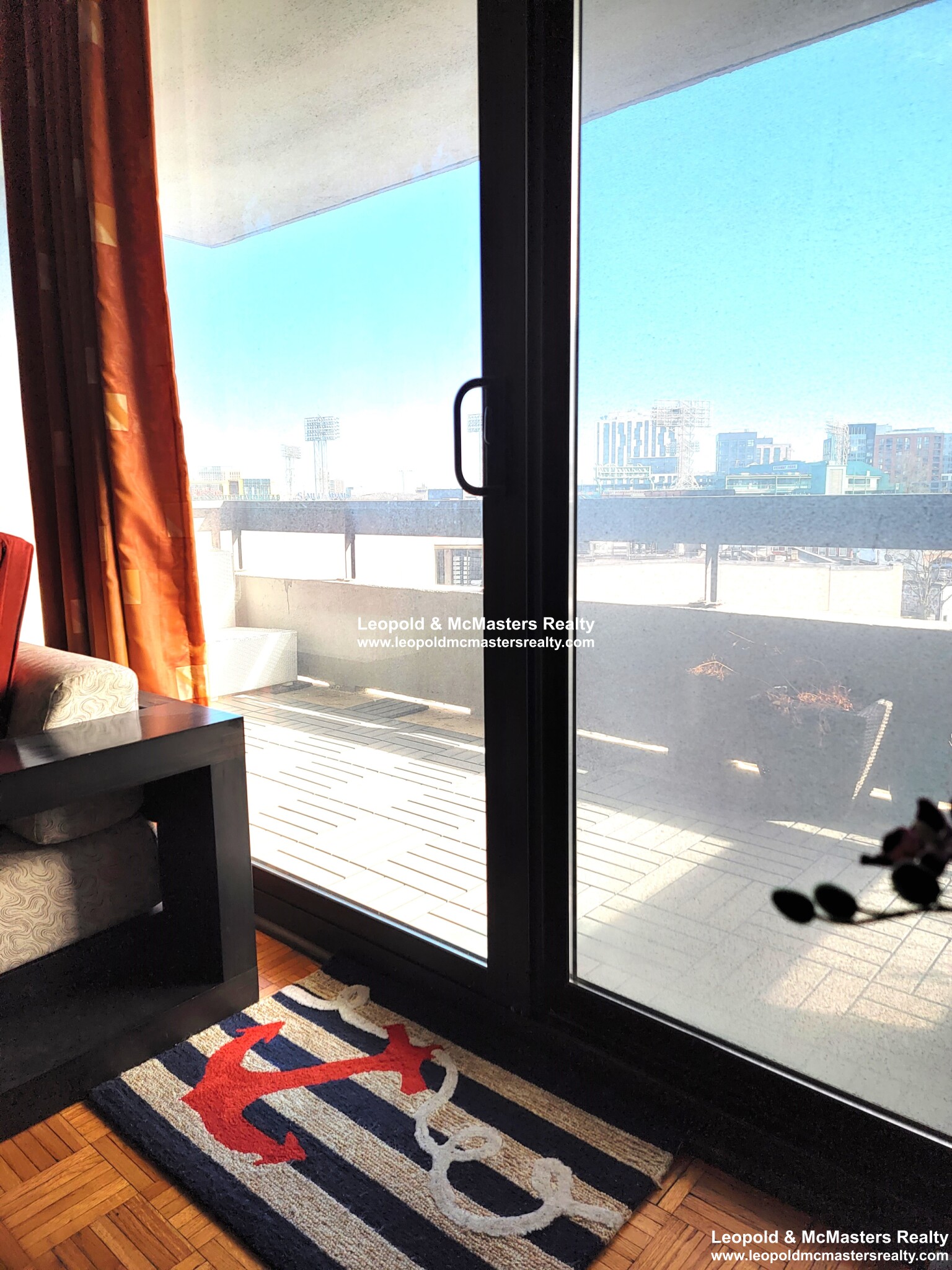 566 Commonwealth Ave, Fenway