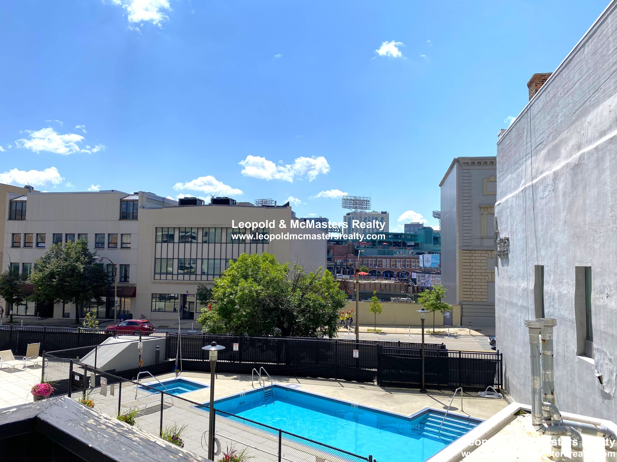 566 Commonwealth Ave, Fenway