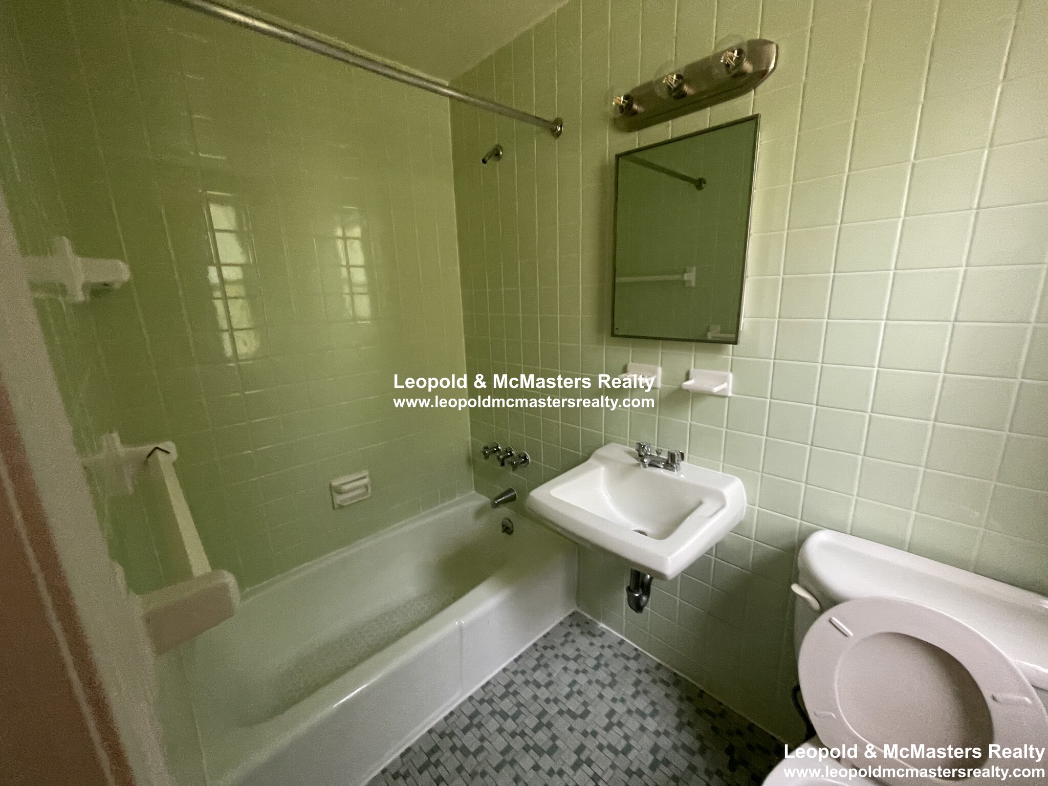 78 South Huntington Ave, Mission Hill