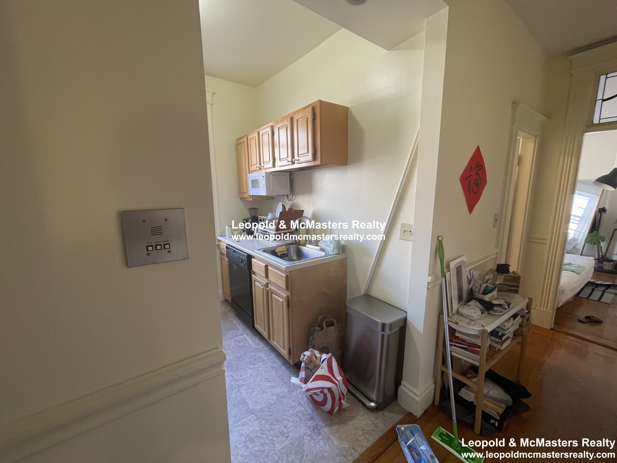 16 Queensberry St, Fenway